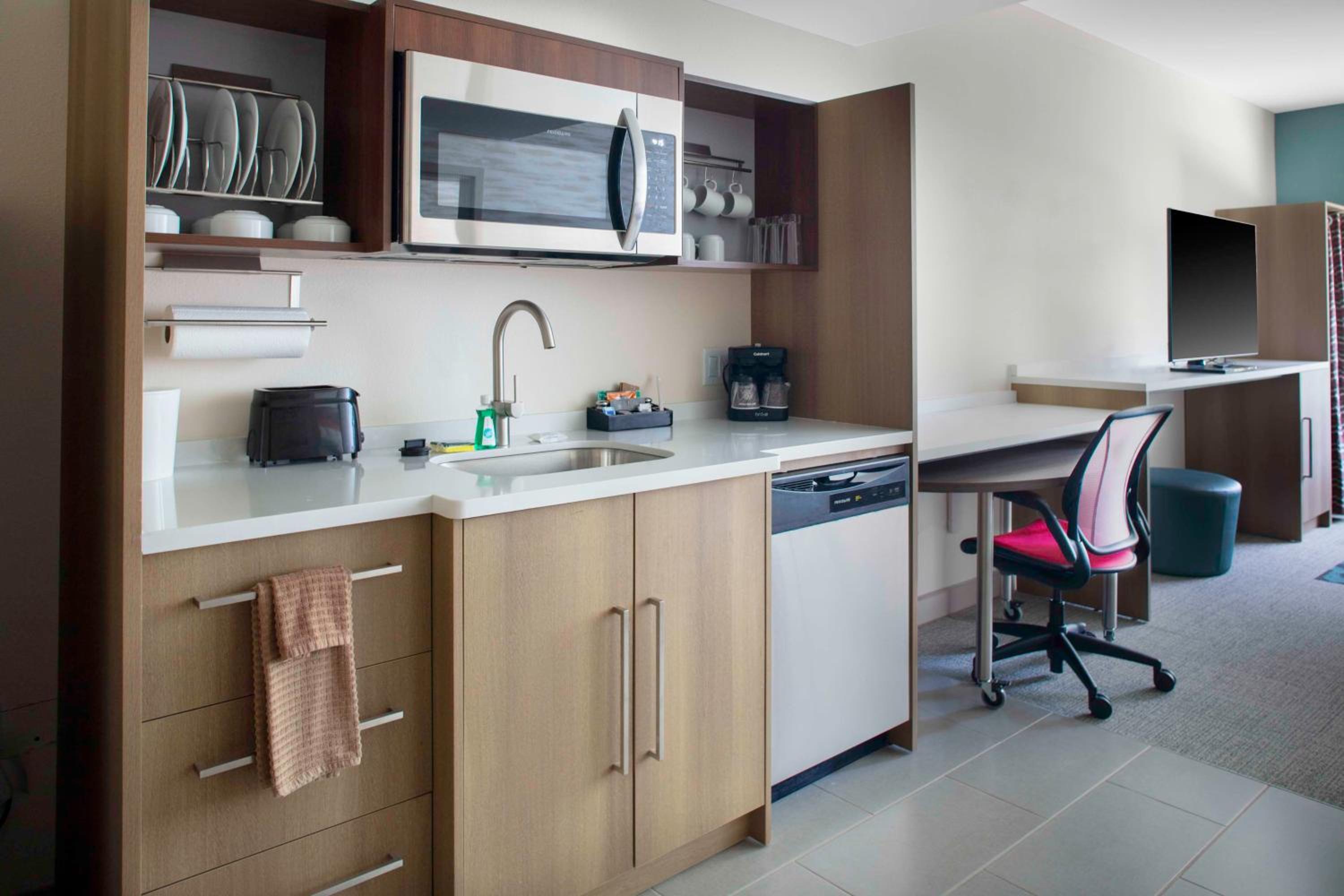 King Studio Suite photo 3