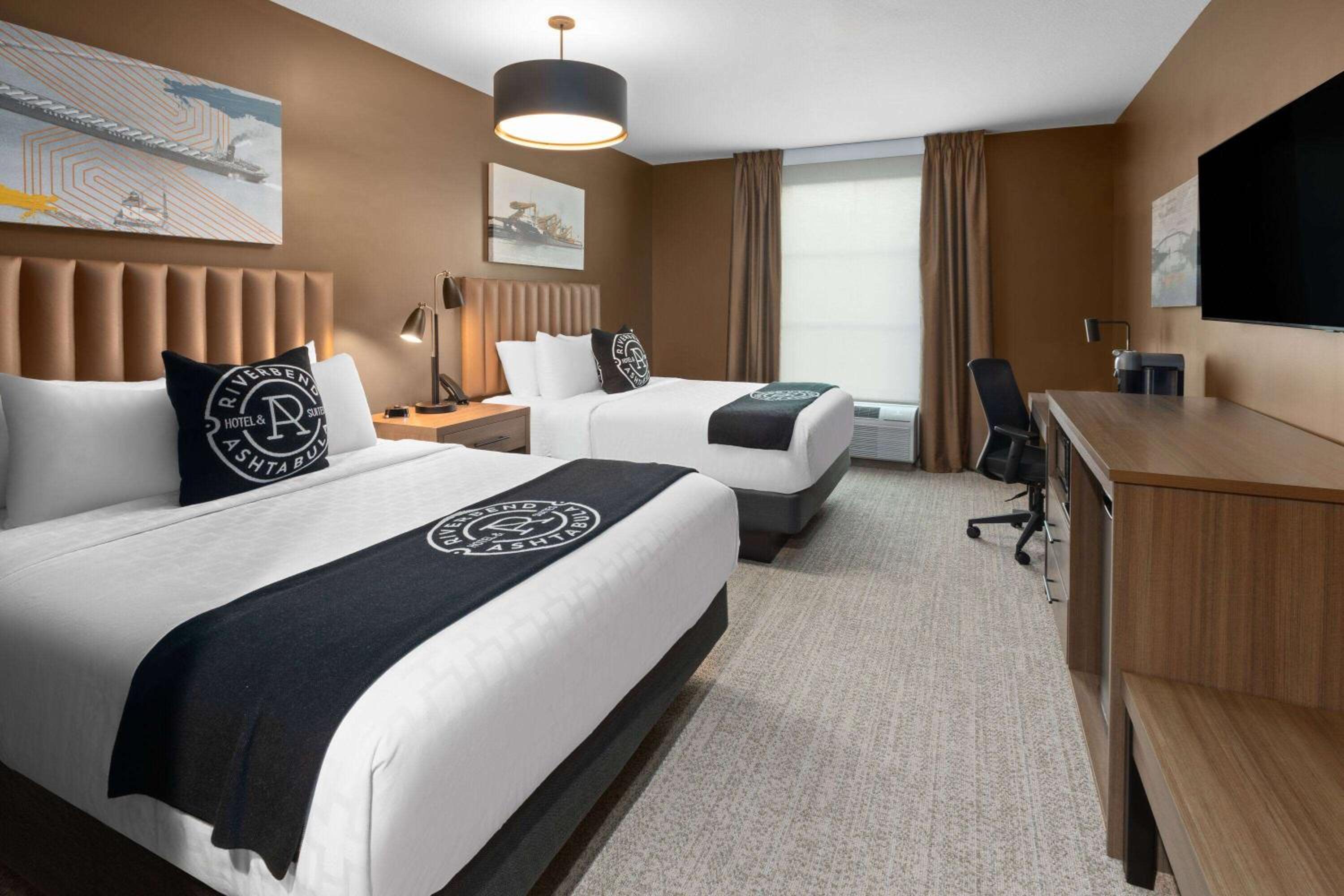 Queen Room with Two Queen Beds - Non-Smoking - Photo 1
