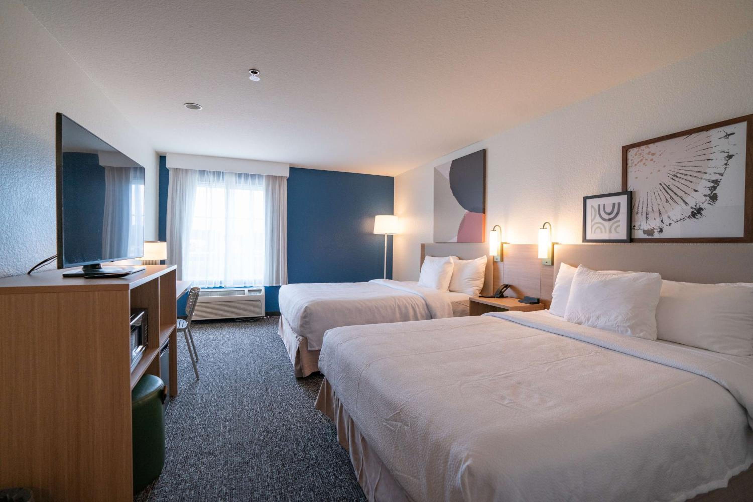 King Room with Sofa Bed - Non-Smoking - Photo 7