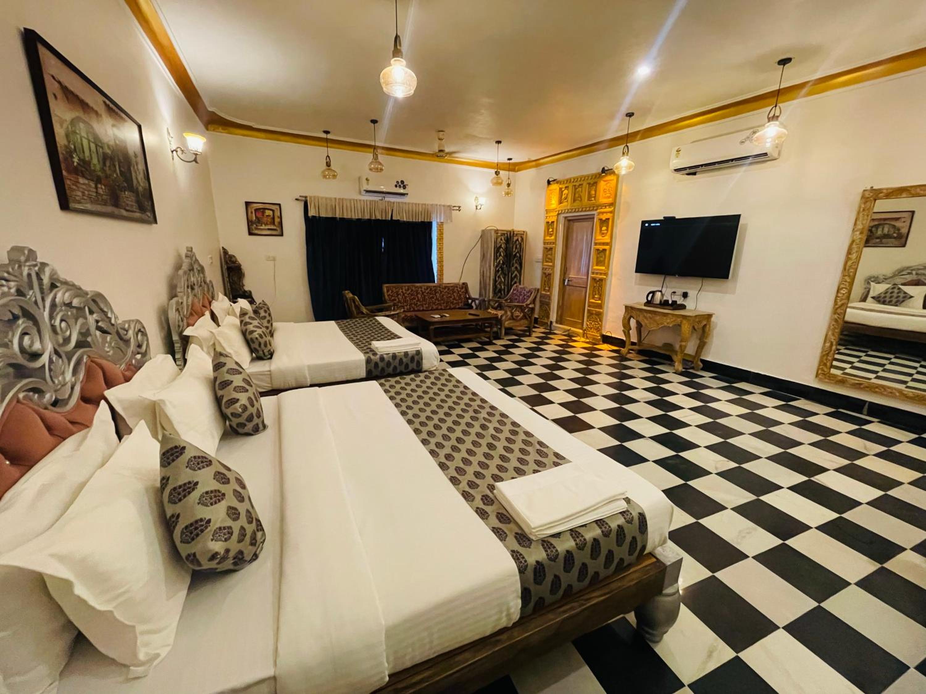 Family Suite - Photo 1