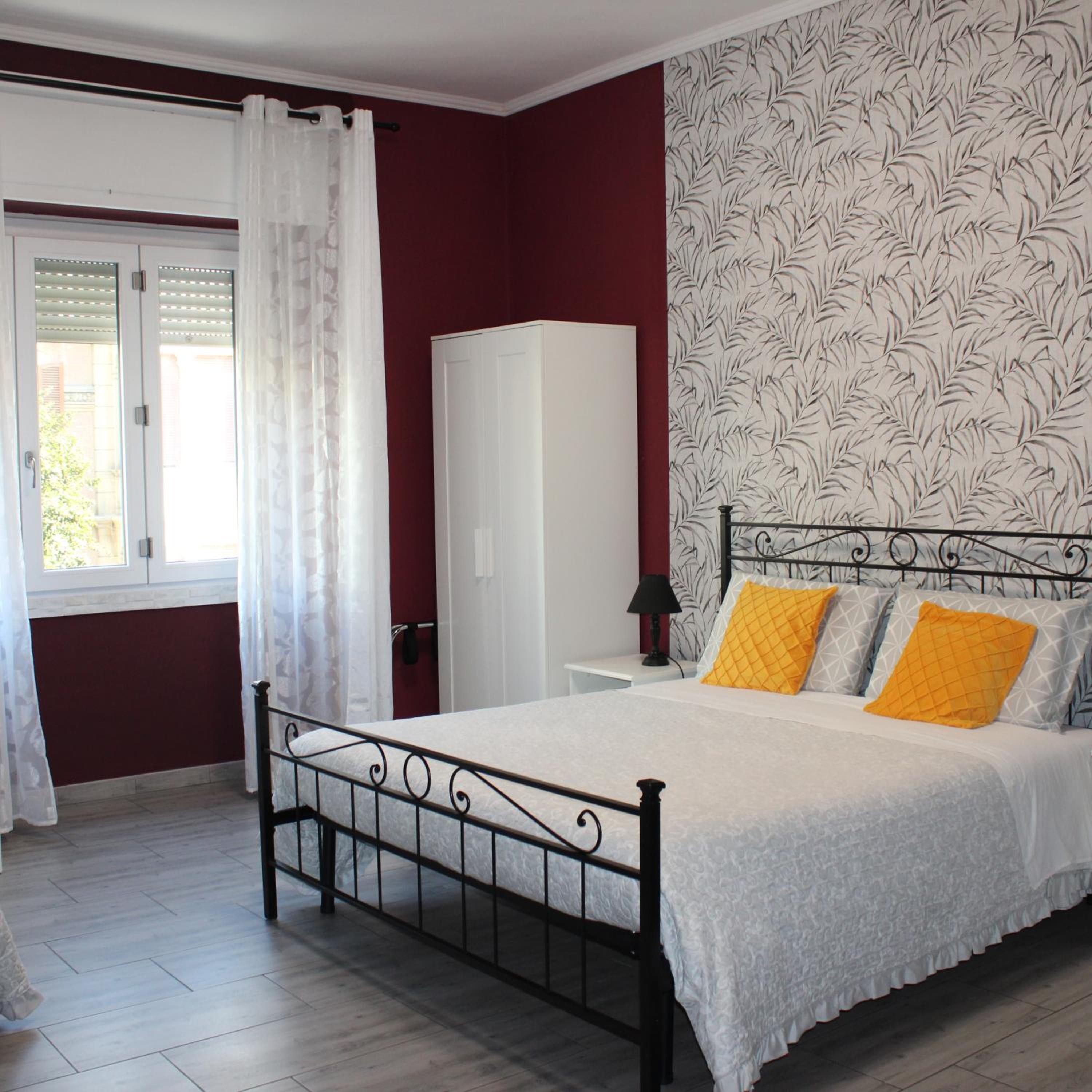 Double Room with Private External Bathroom - Photo 14