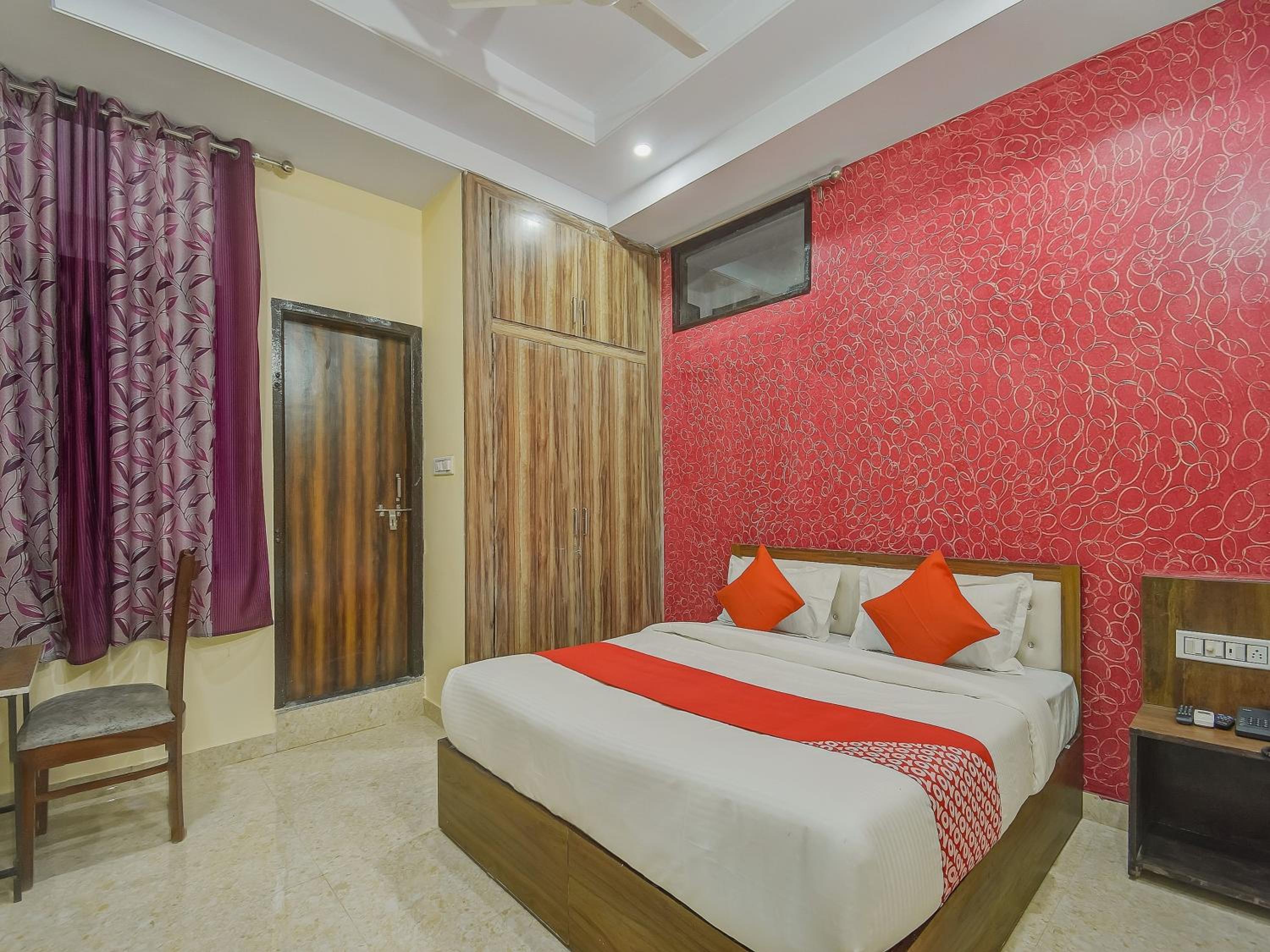 Standard Double Room - Photo 18