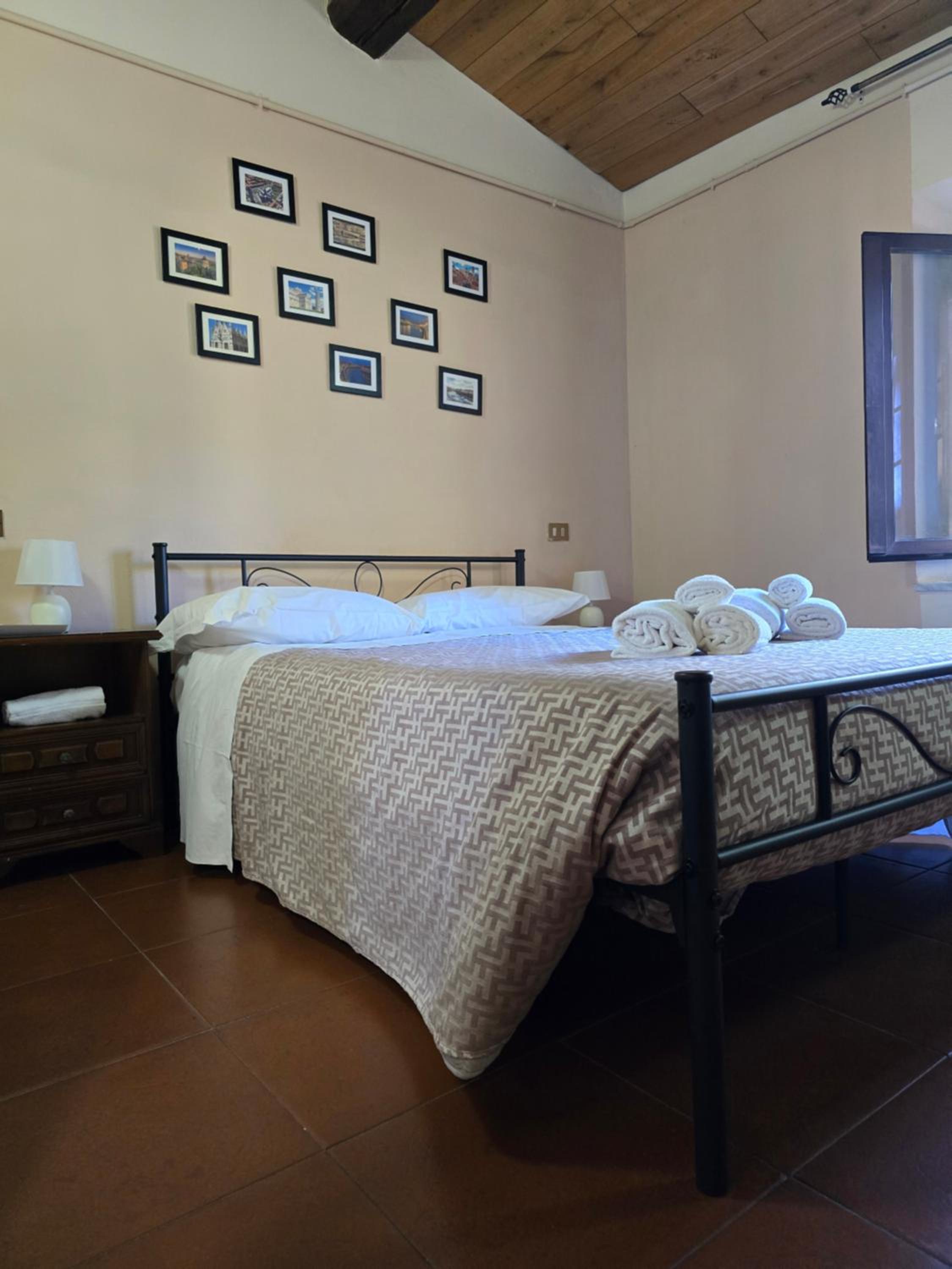 Double Room with Shared Bathroom