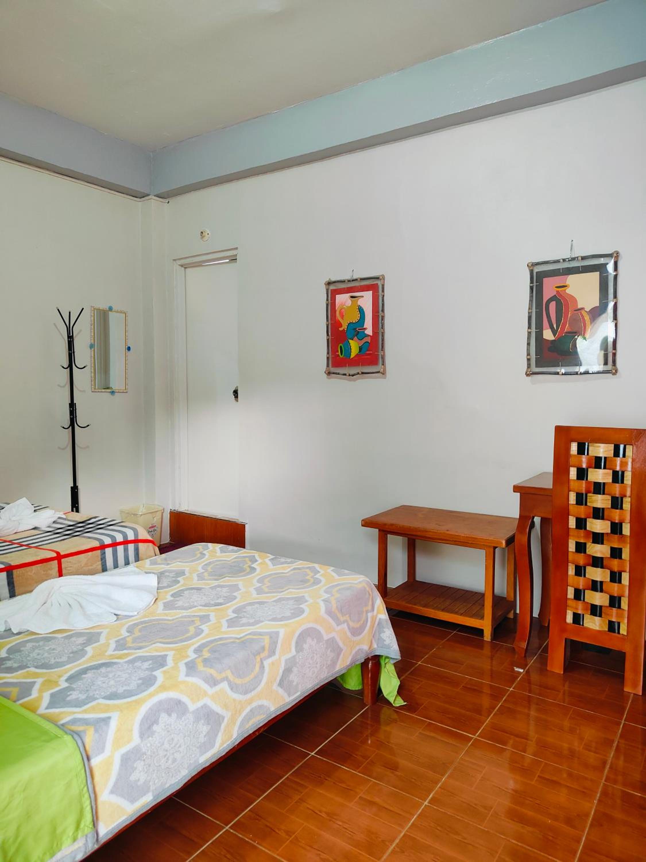 Standard Twin Room with Mountain View - Photo 6