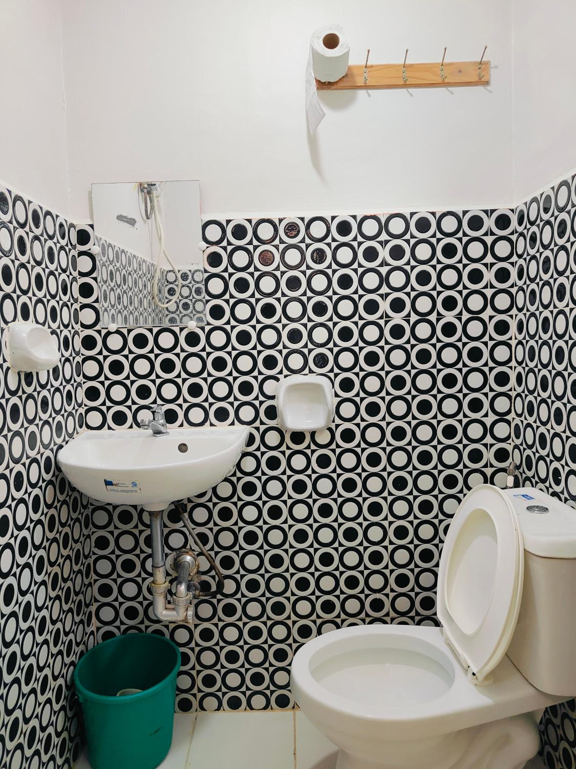 Double Room - Photo 18
