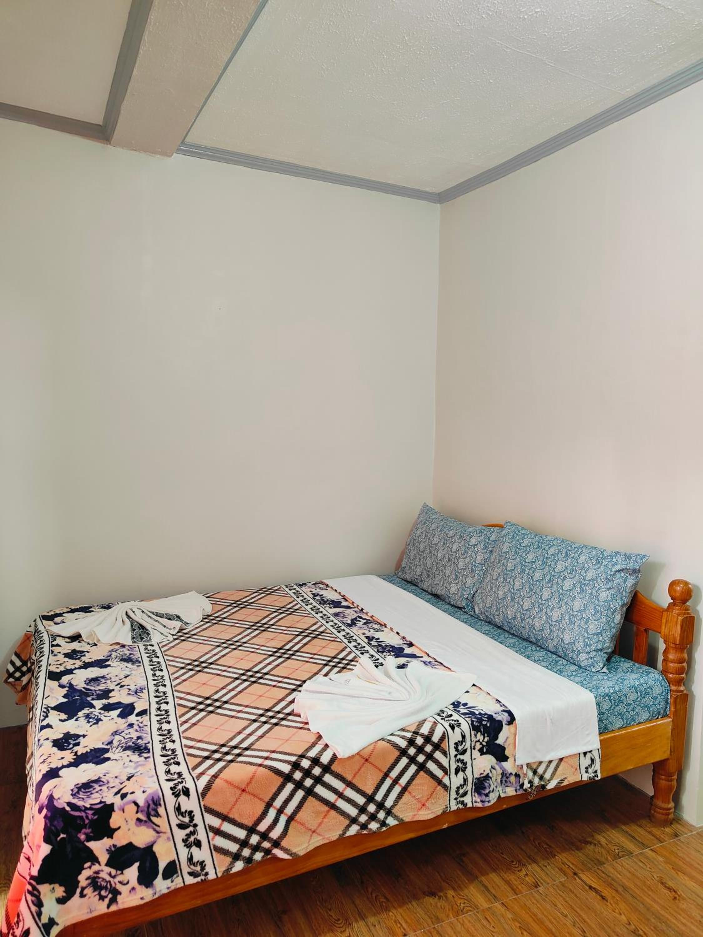Double Room - Photo 6