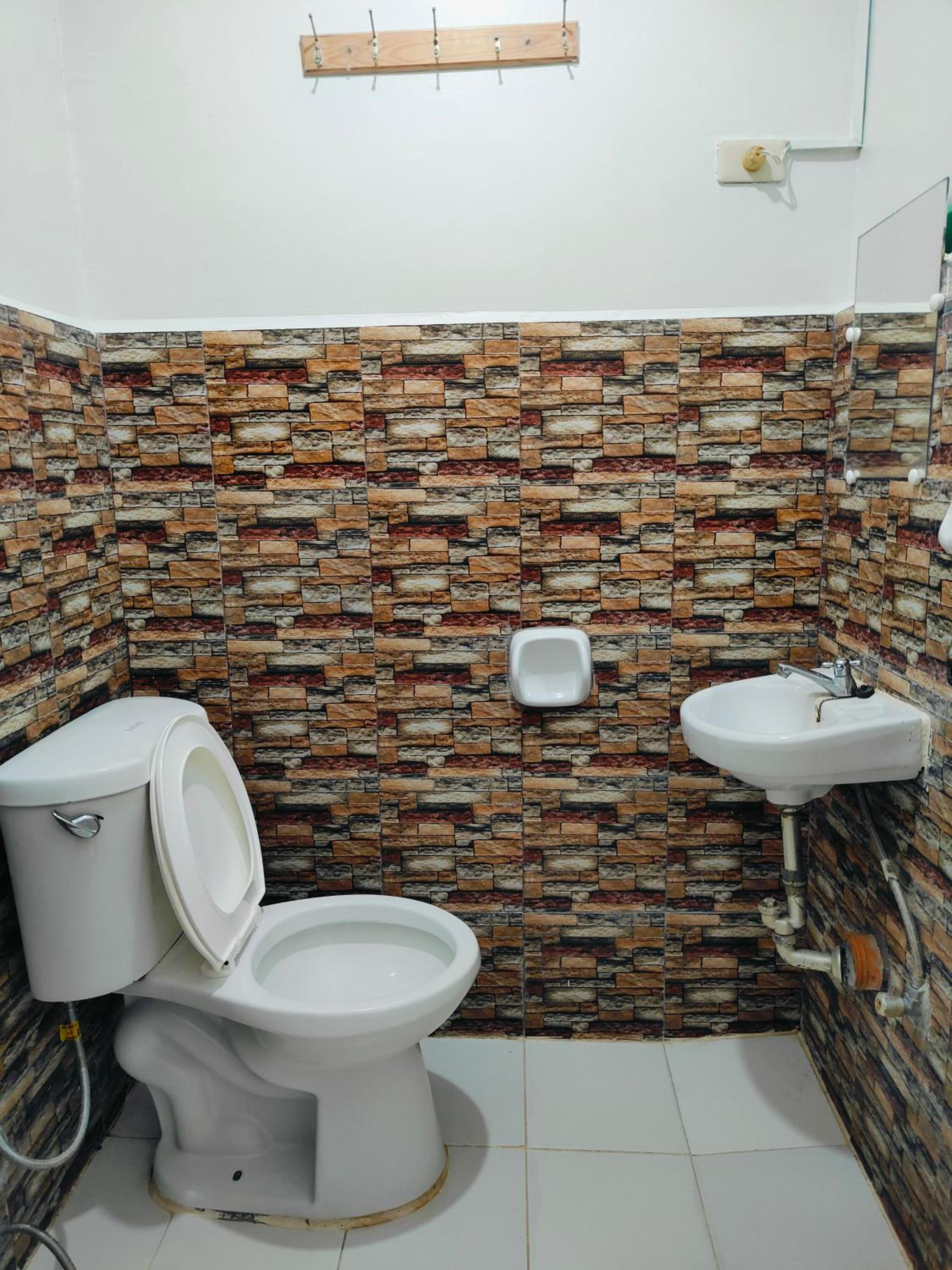 Double Room - Photo 17