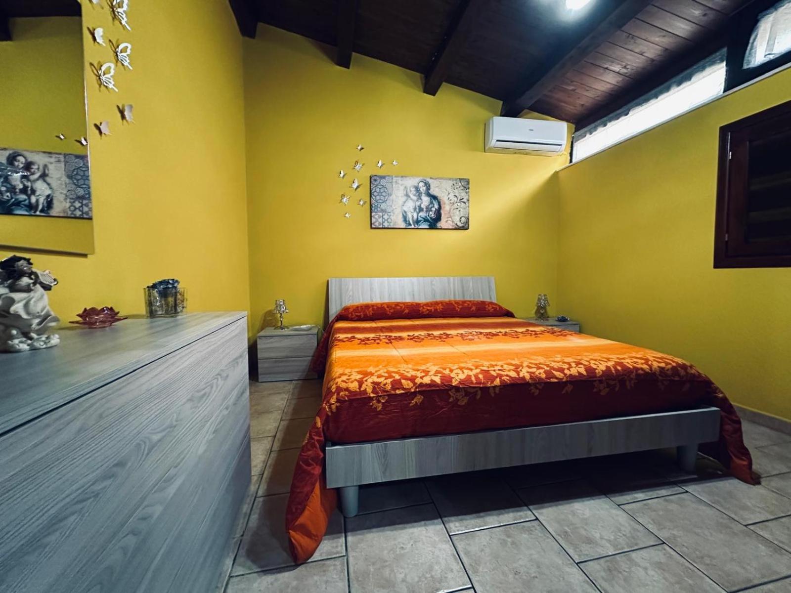 Two-Bedroom Deluxe Apartment with Balcony