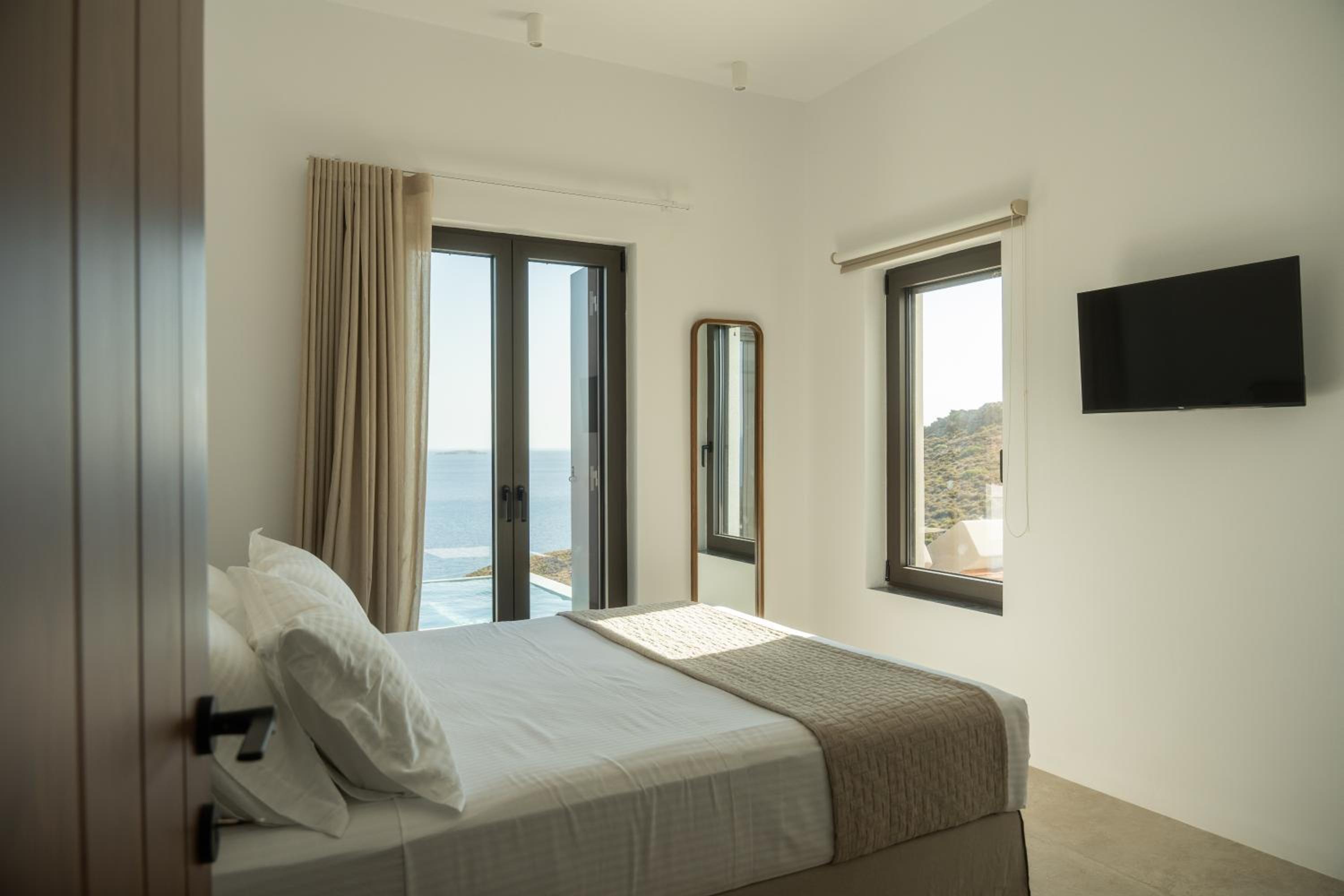Superior Villa photo 1