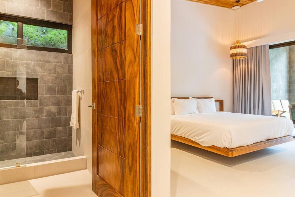 Three-Bedroom Villa photo 3