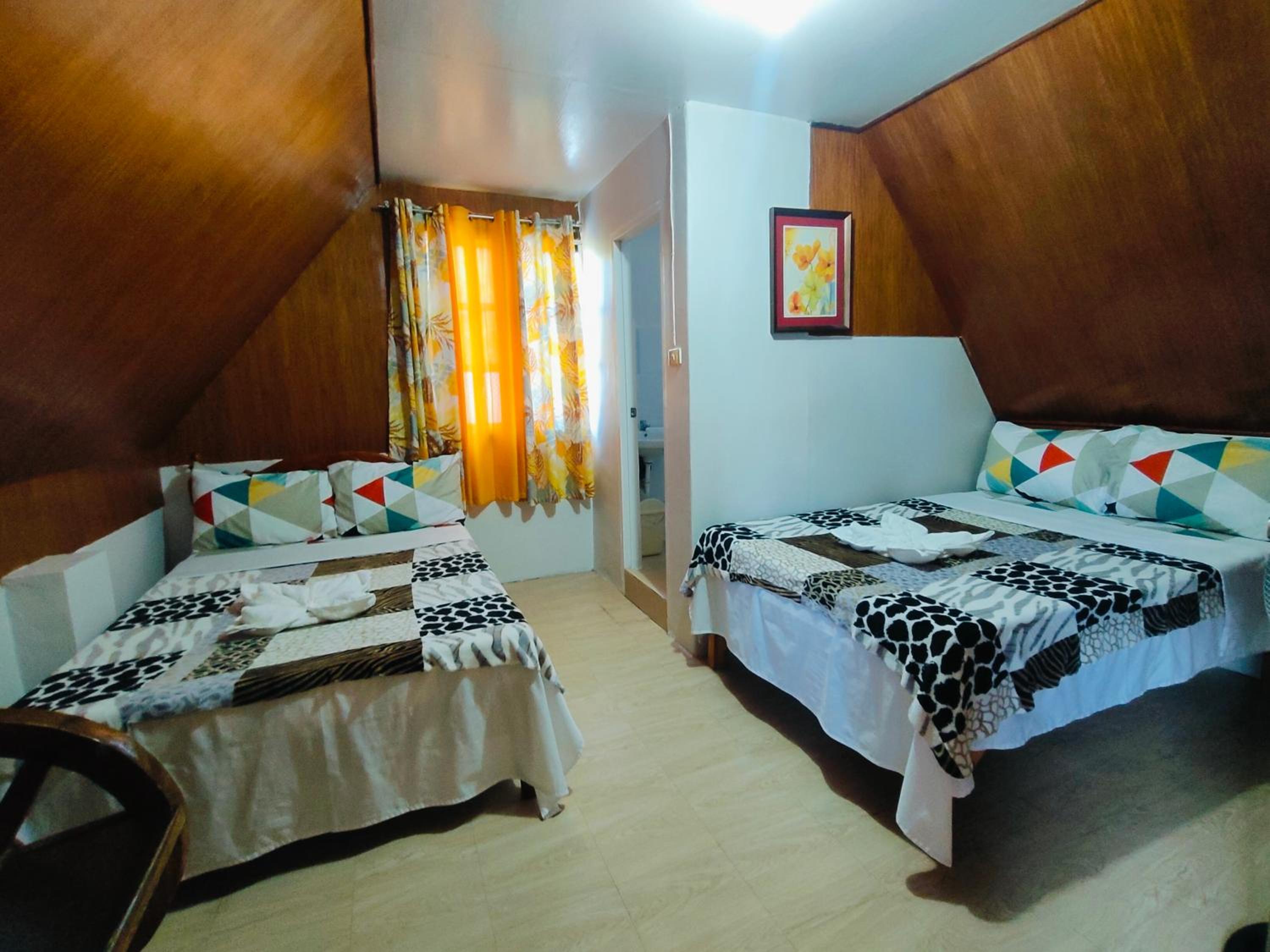 Double or Twin Room with Bathroom - Photo 1