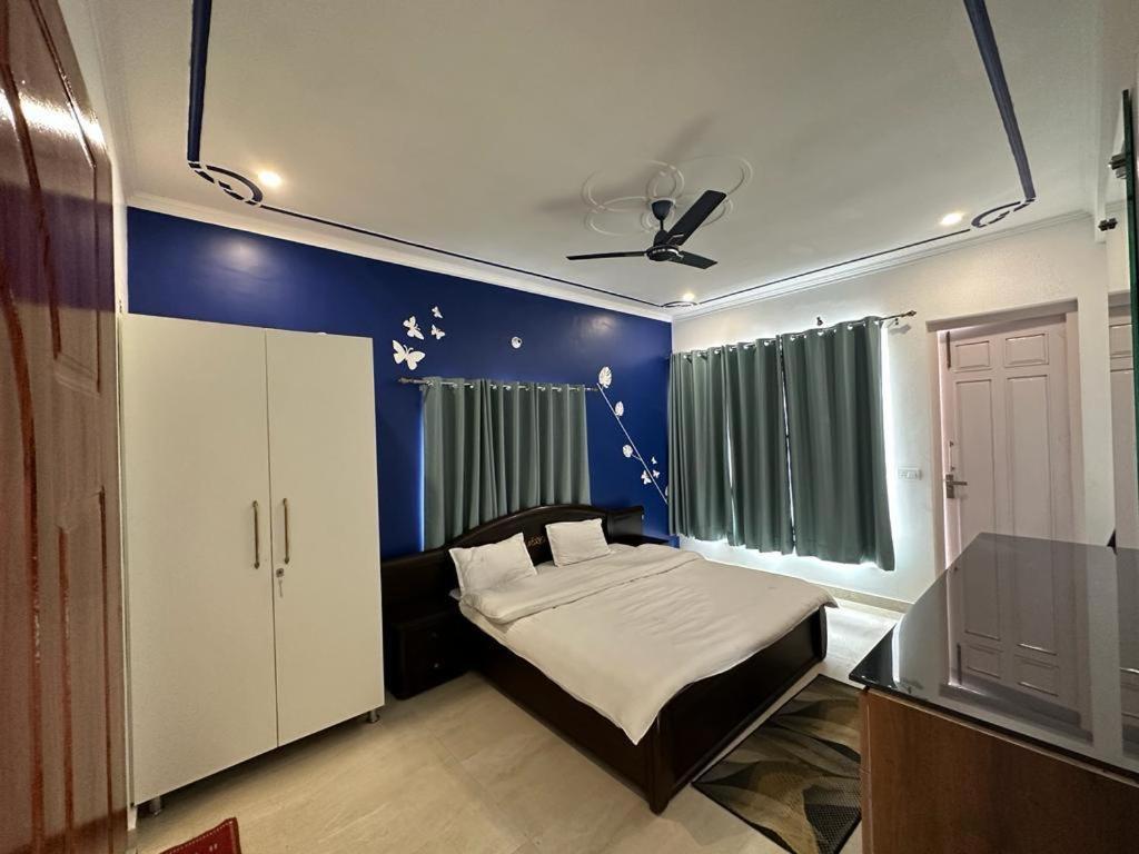 Deluxe Double Room (2 Adults + 1 Child) photo 1