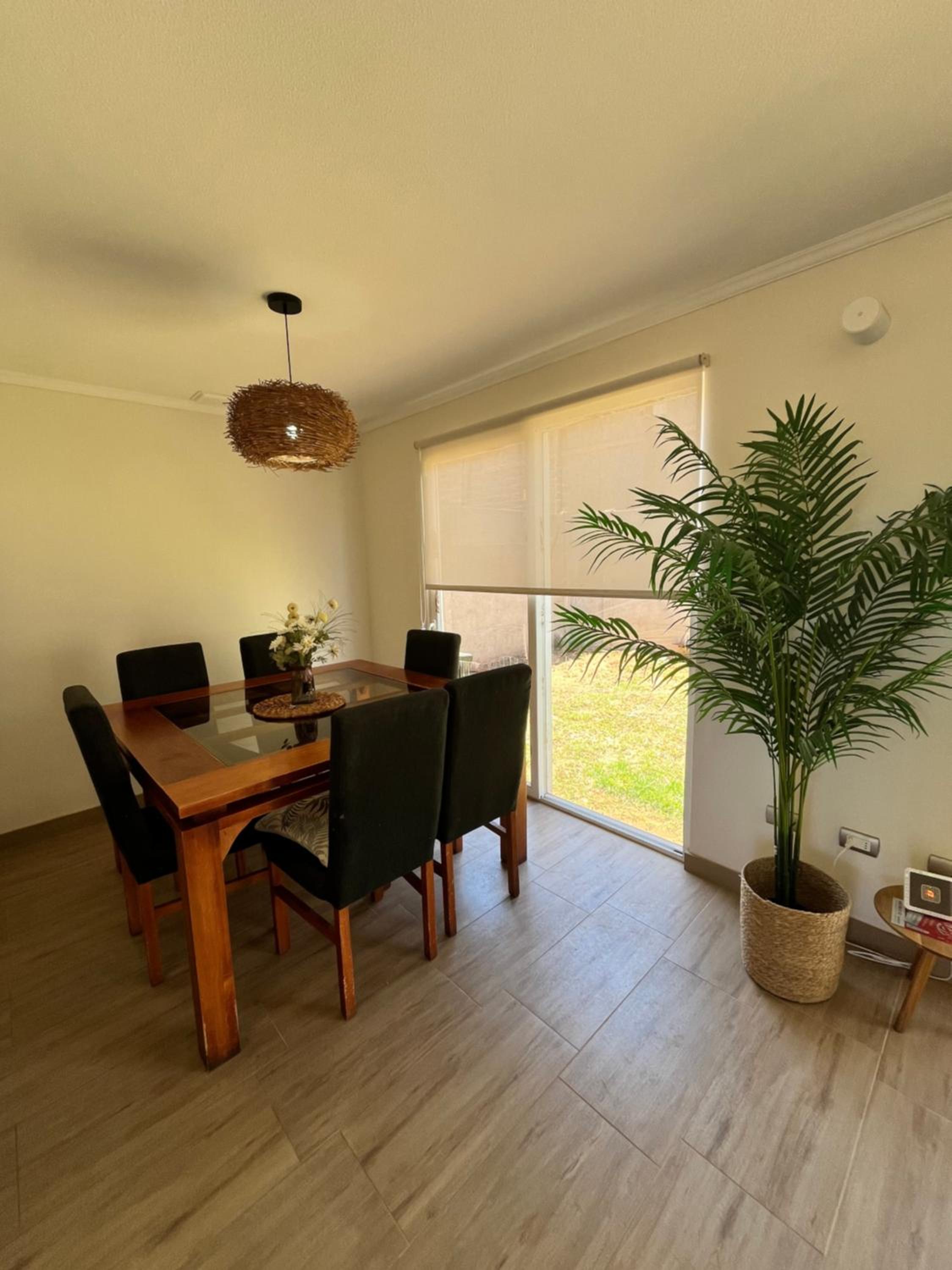 Three-Bedroom House photo 3