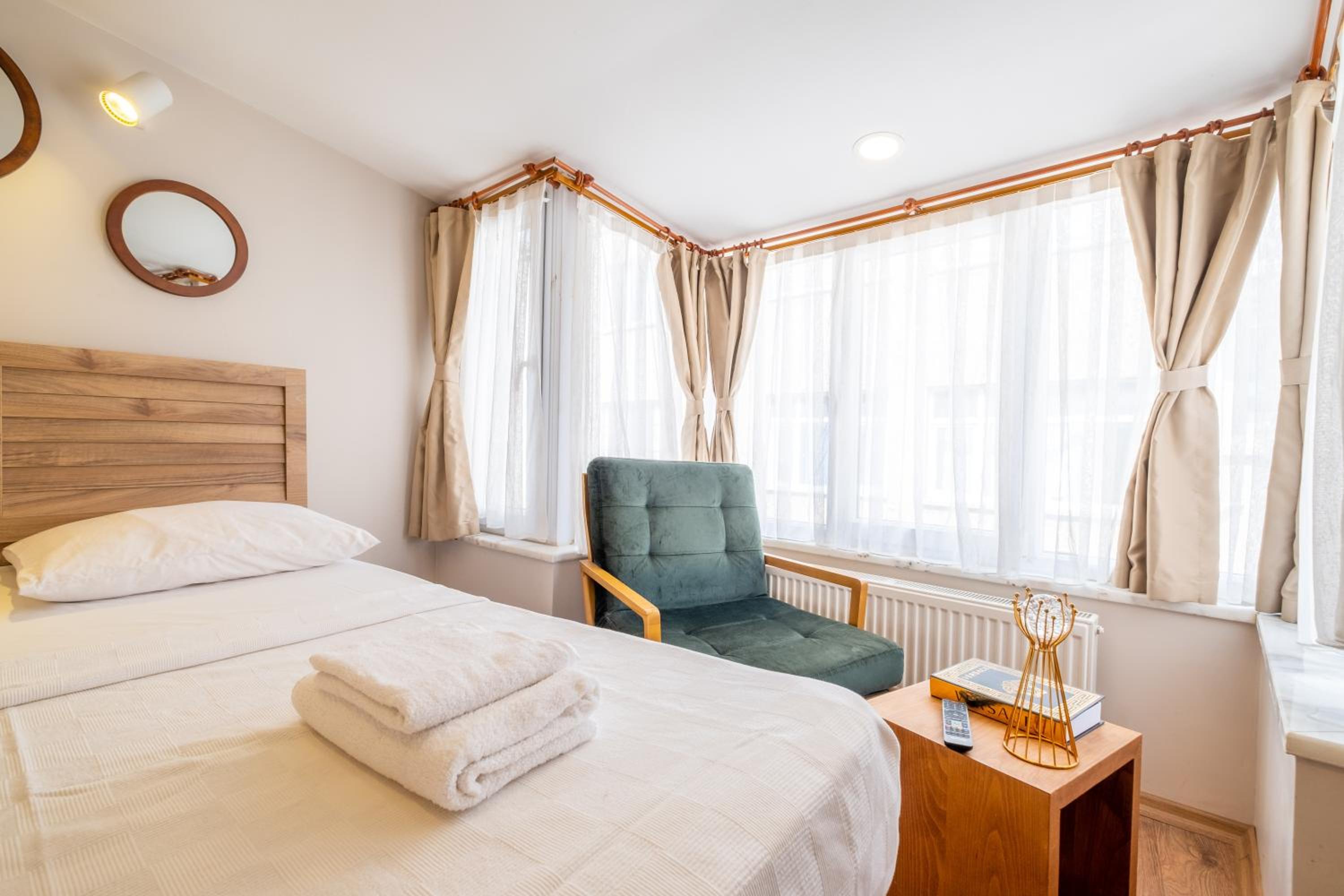 Deluxe Double Room photo 2