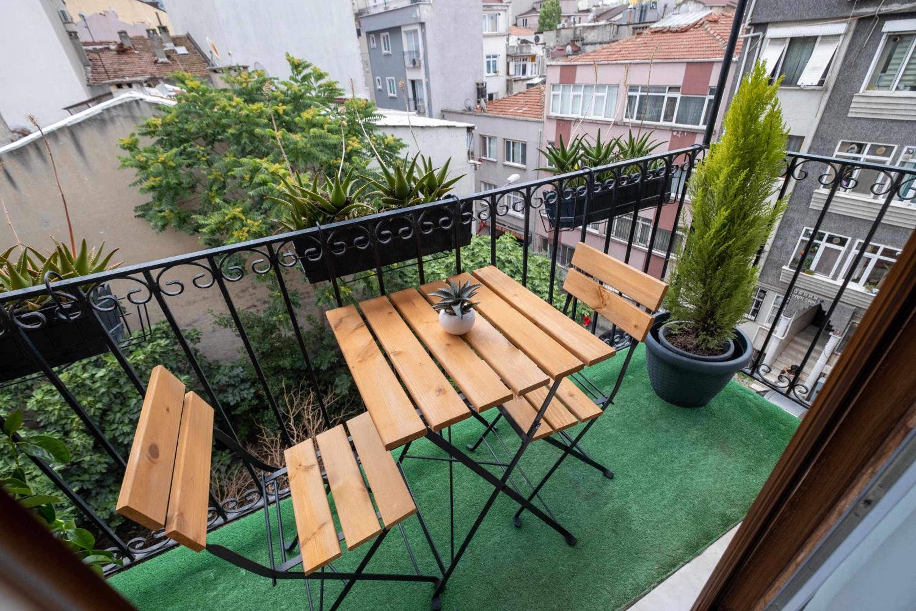 Queen Room With Balcony photo 3