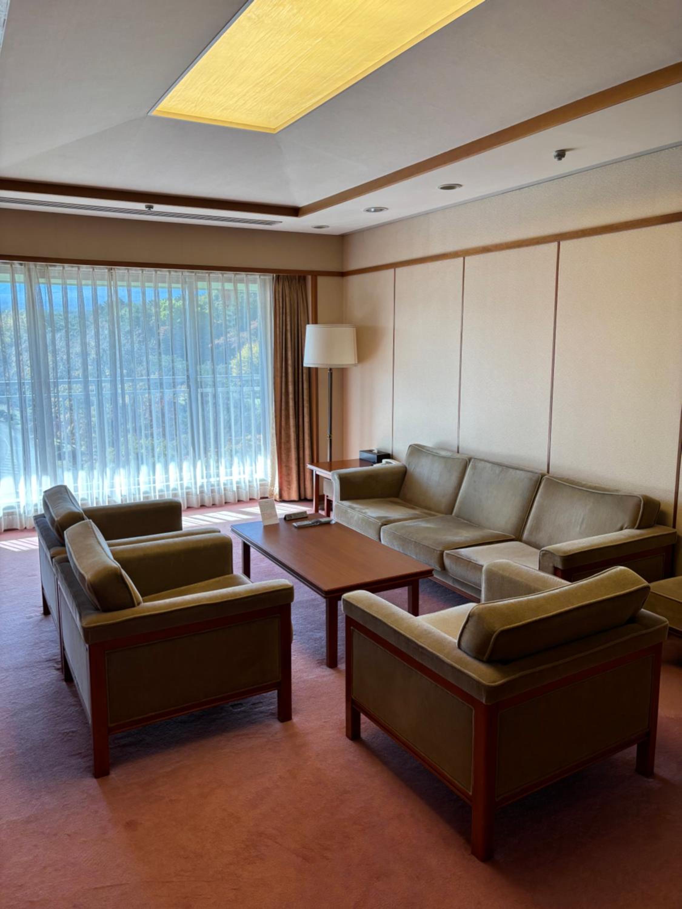 Suite with Mountain View