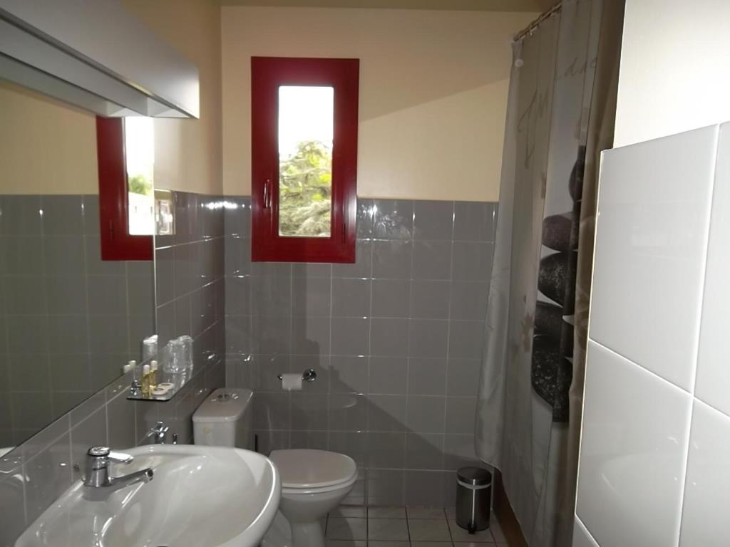 Standard Triple Room - Photo 4