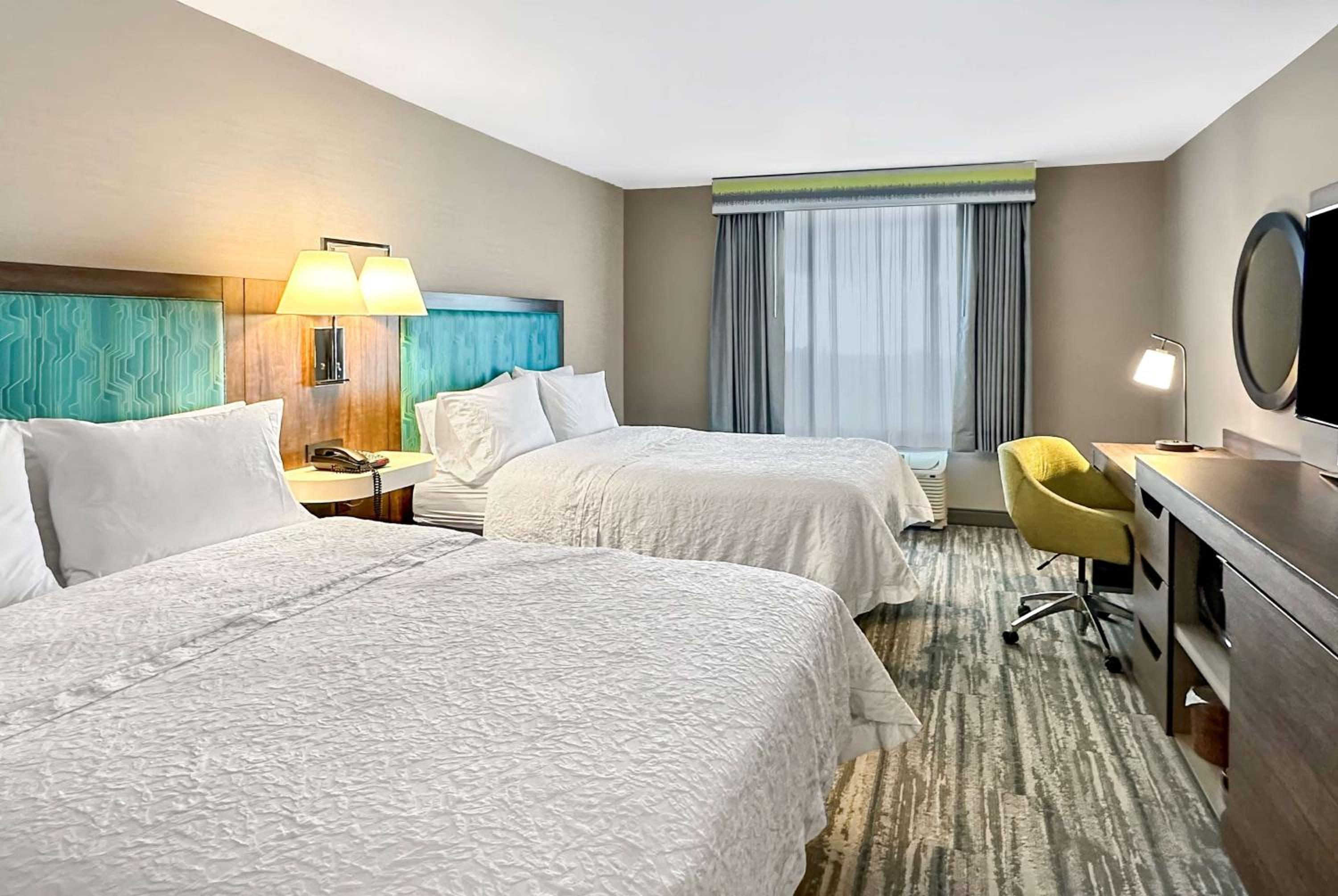 Room with Two Queen Beds - Non-Smoking - Photo 1