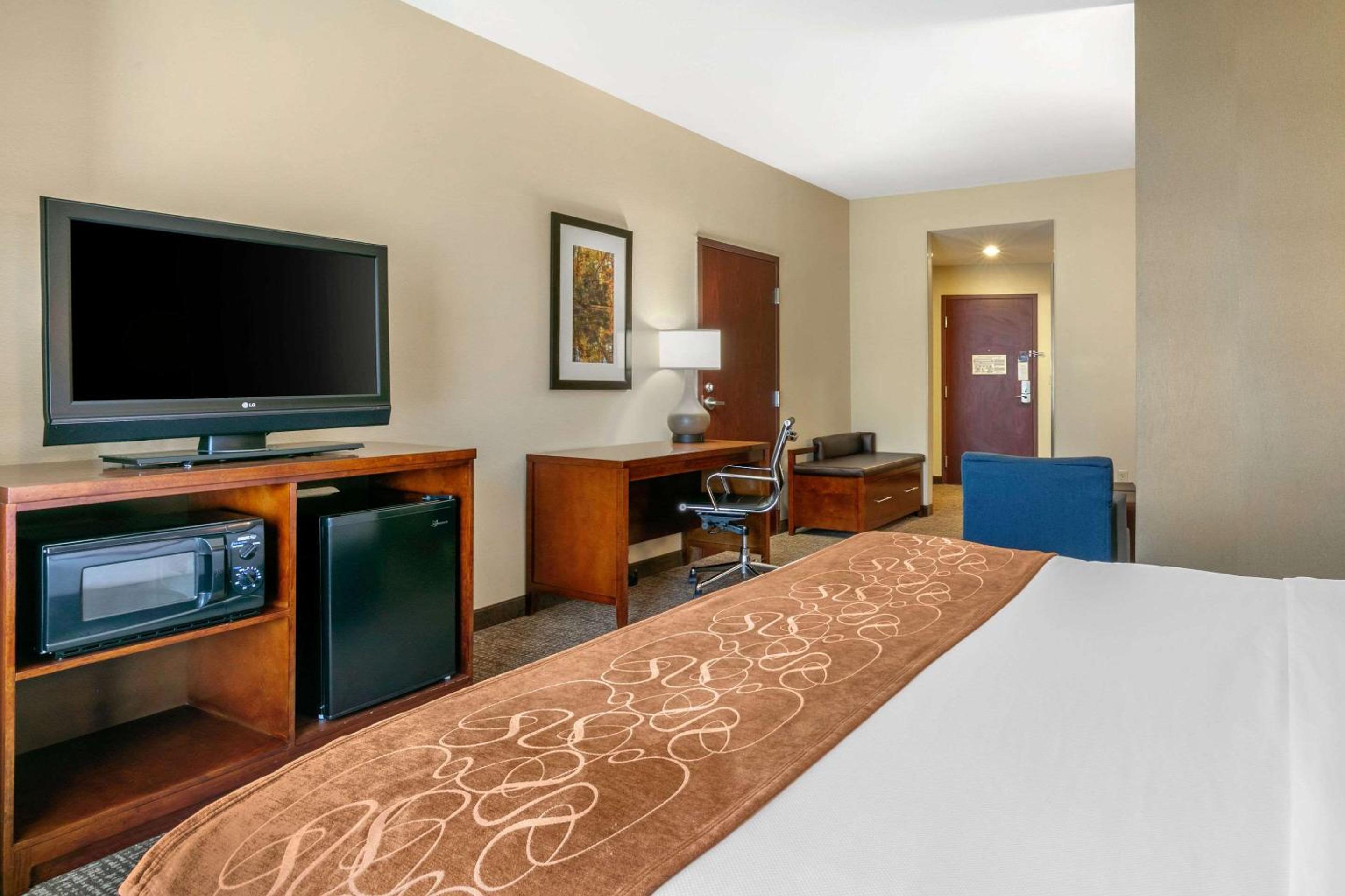 King Suite - Accessible/Non-Smoking
