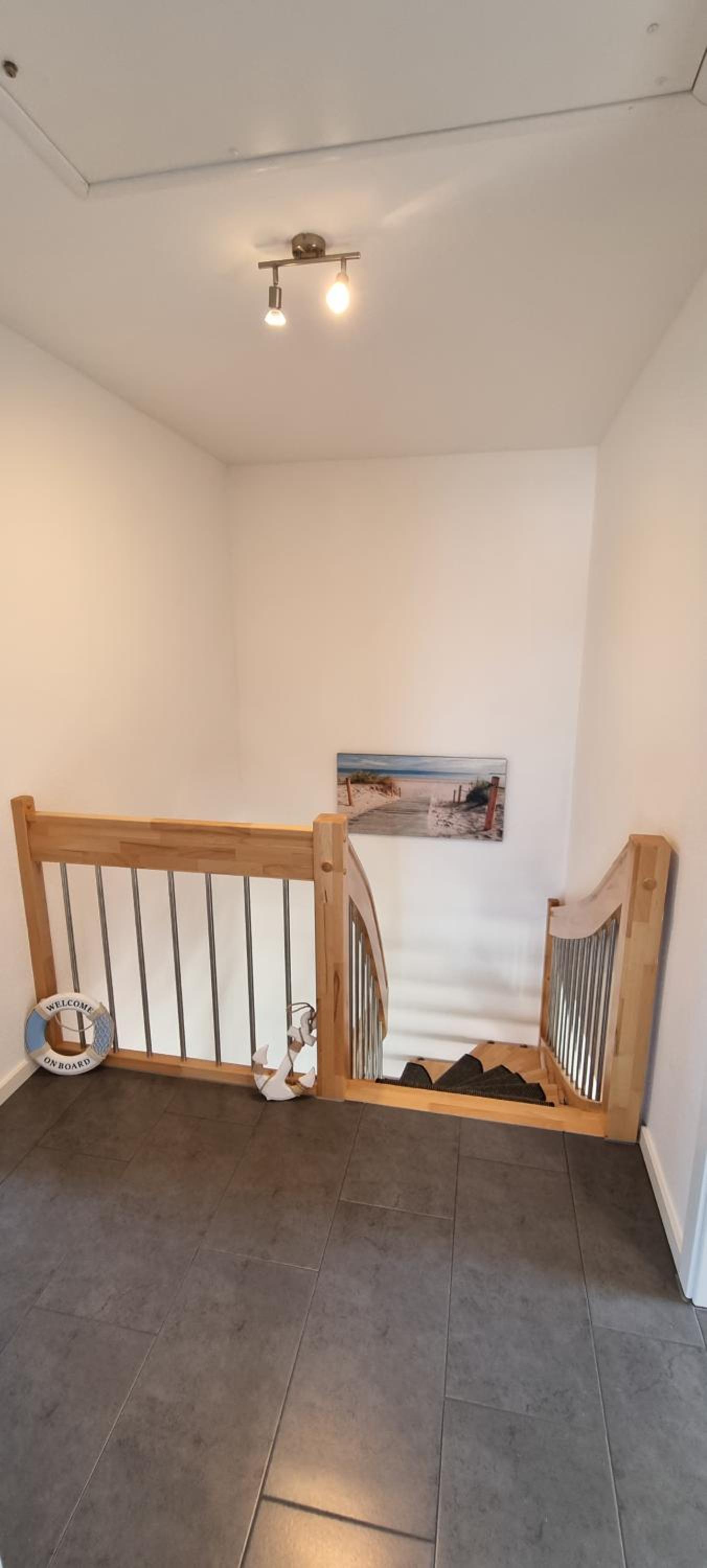 Six-Bedroom House photo 2