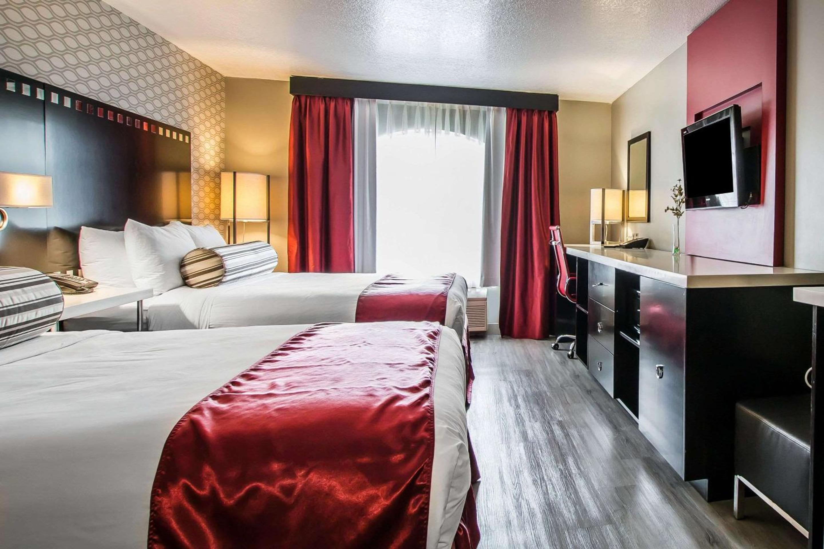 Standard Room, 2 Queen Beds, Non Smoking photo 1