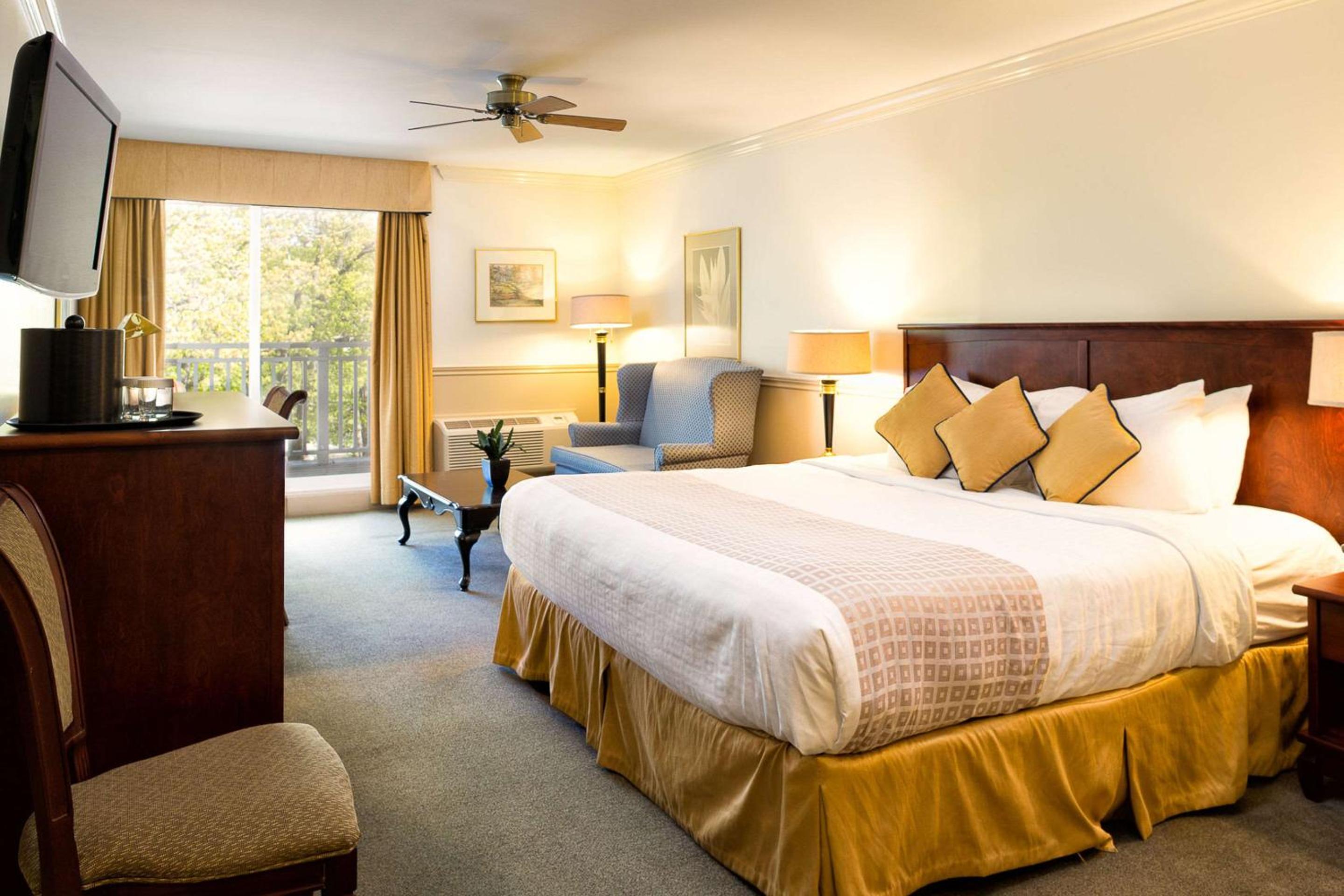 Standard King Room