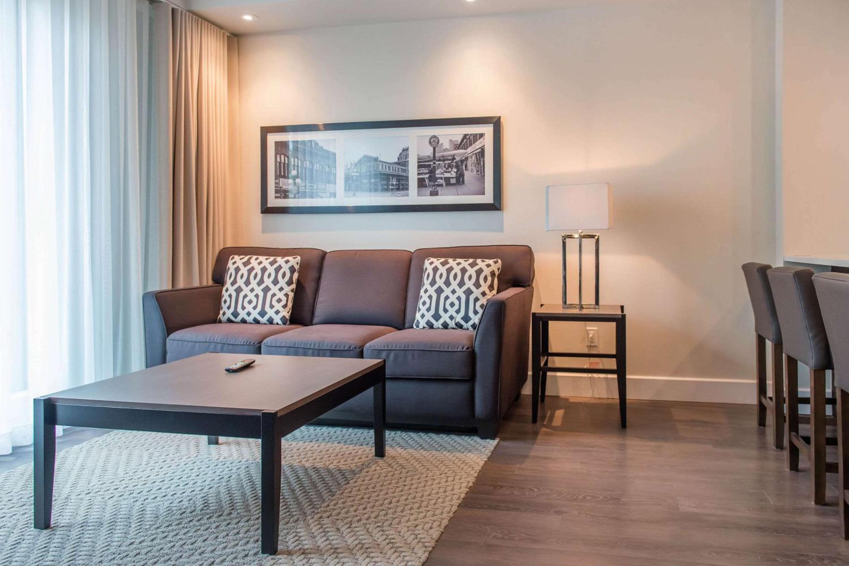 King Suite - Photo 3