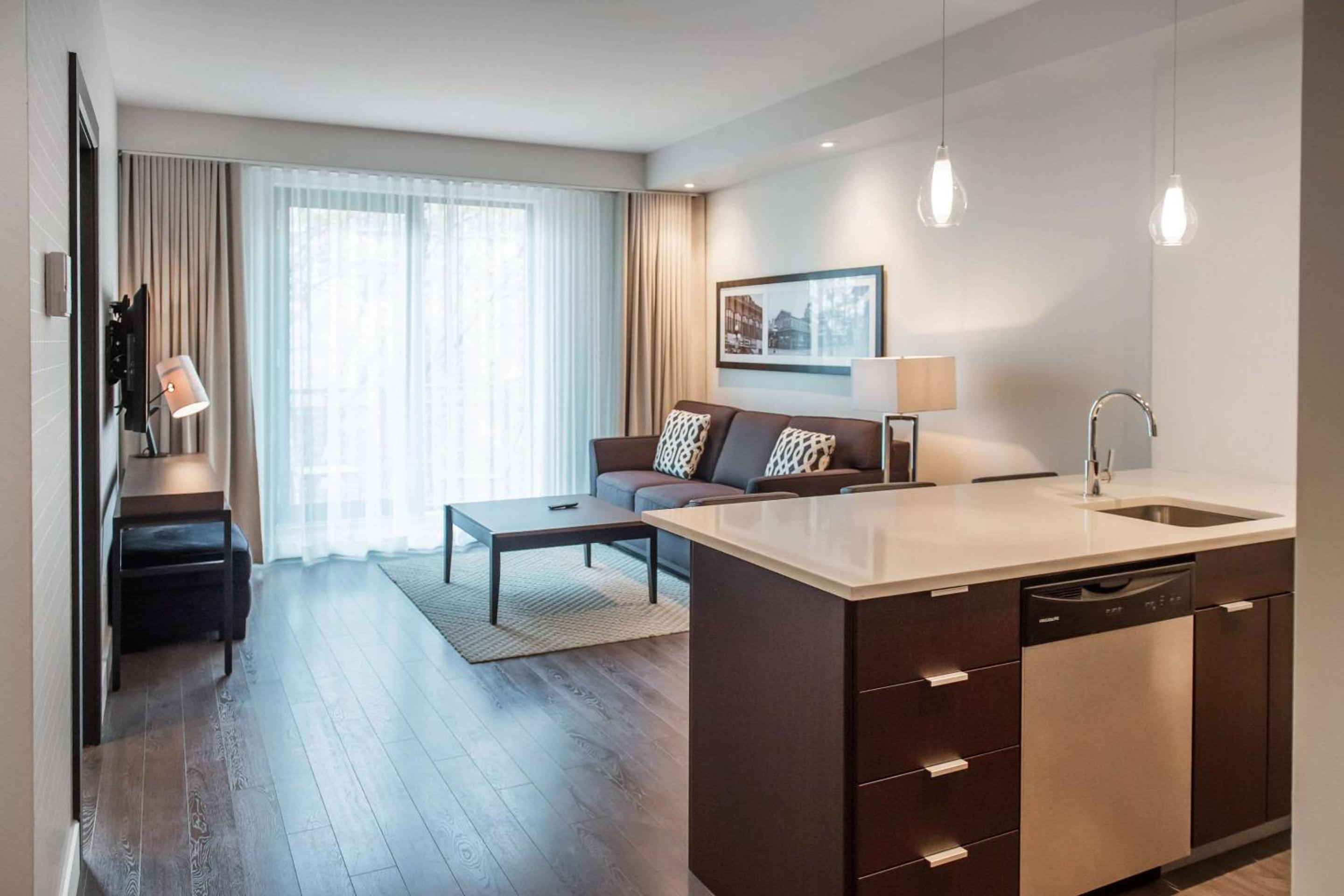 King Suite - Photo 6