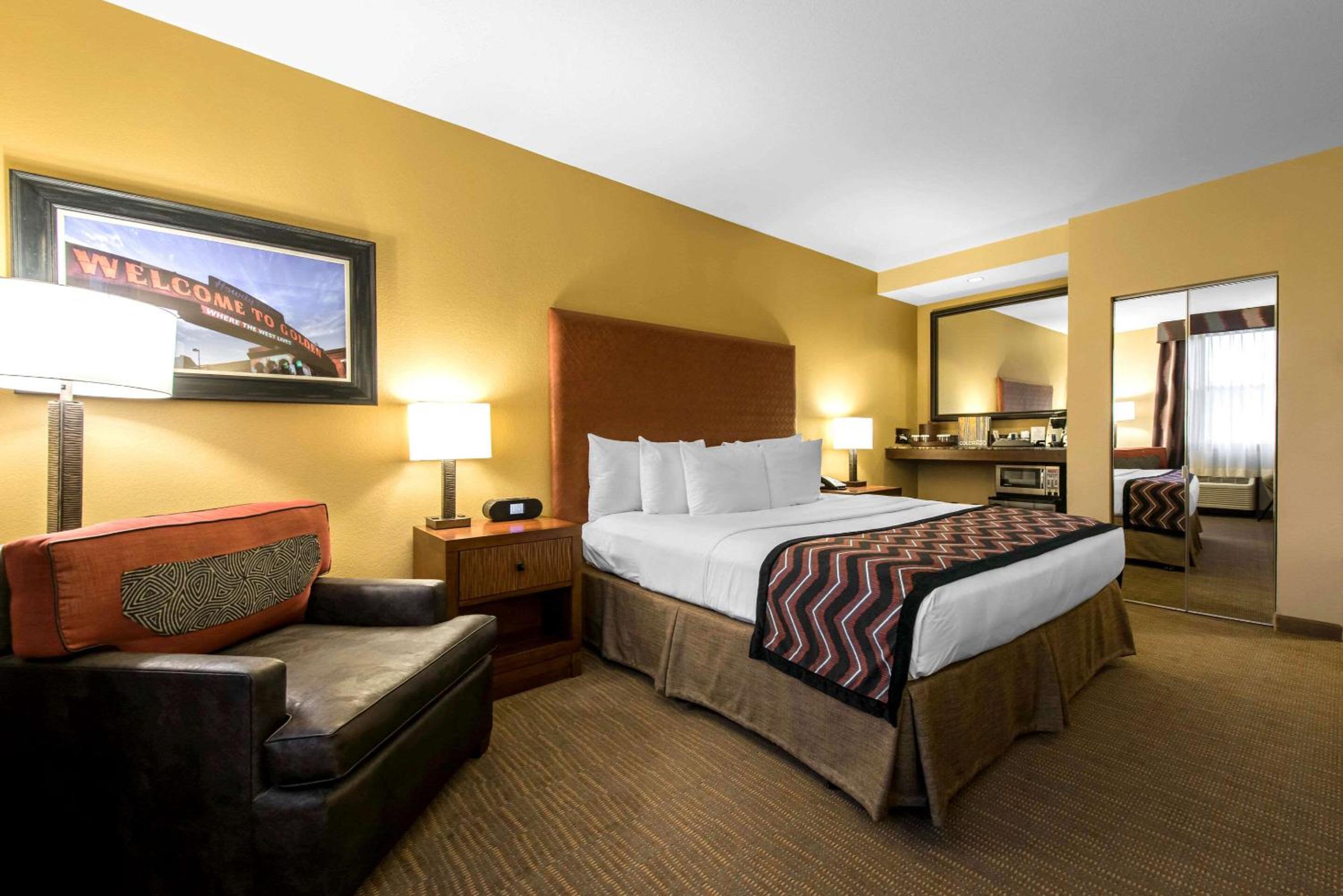 King Room - Non-Smoking - Photo 1