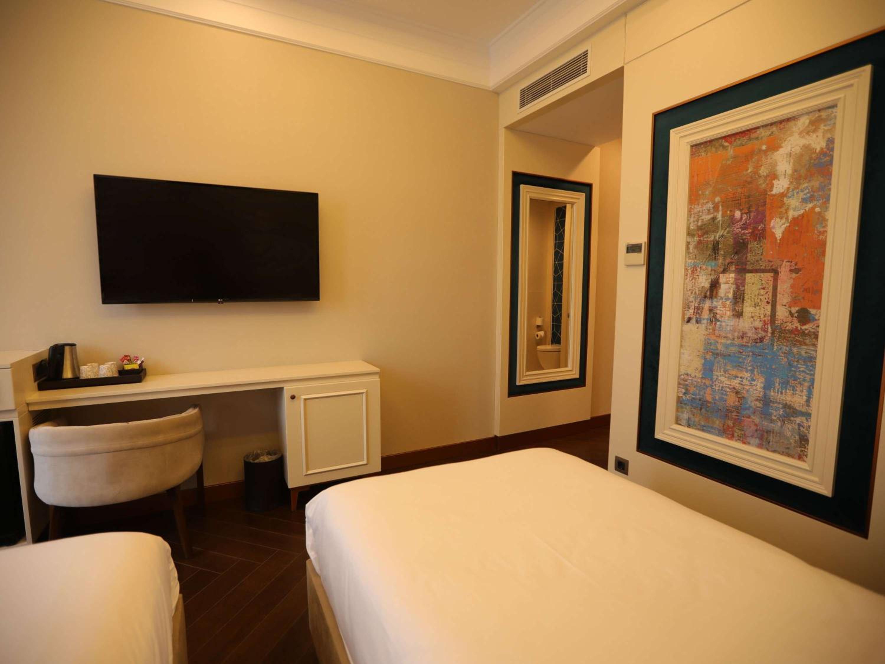 Superior Room with Two Twin Beds