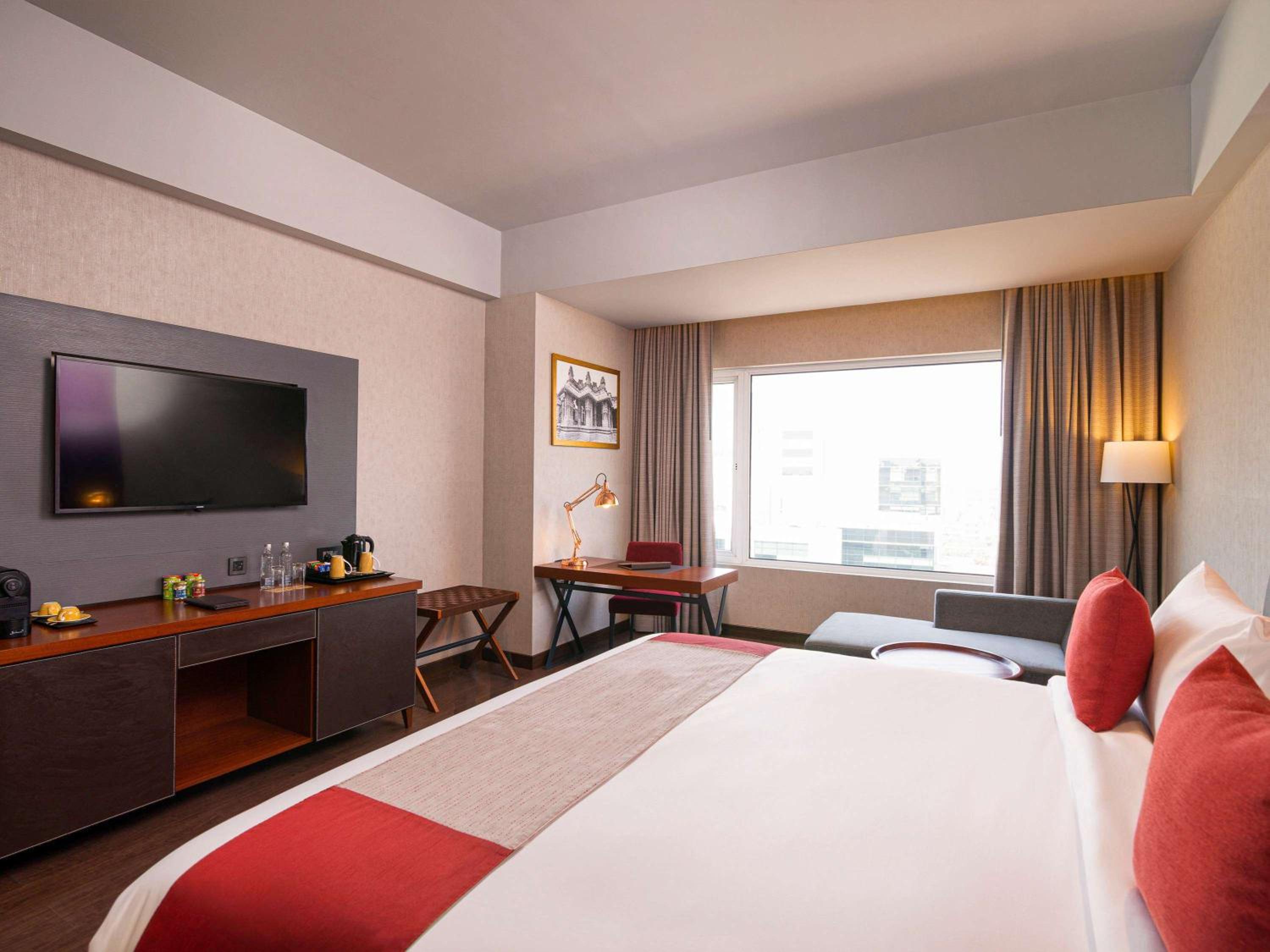 One-Bedroom Superior Suite with Private Terrace, Kitchenette,Executive Lounge Access,with 25% Discount on F&B, Spa and Laundry - Photo 6