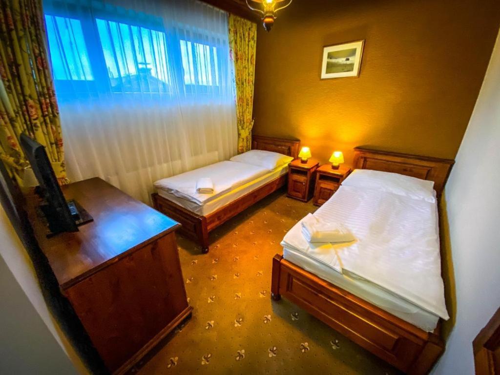 Economy Twin Room