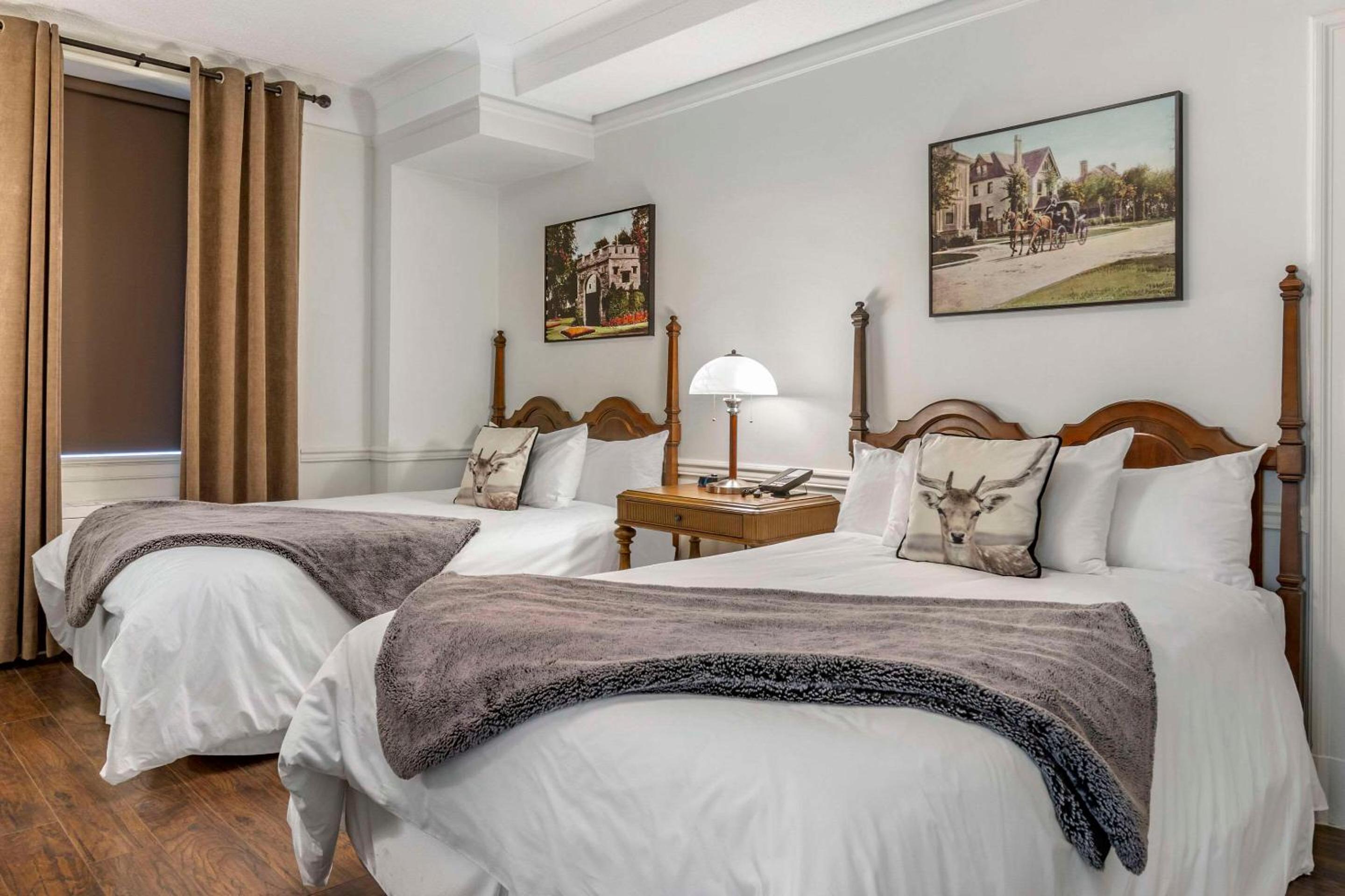 Double Room with Two Double Beds - Non-Smoking - Photo 1
