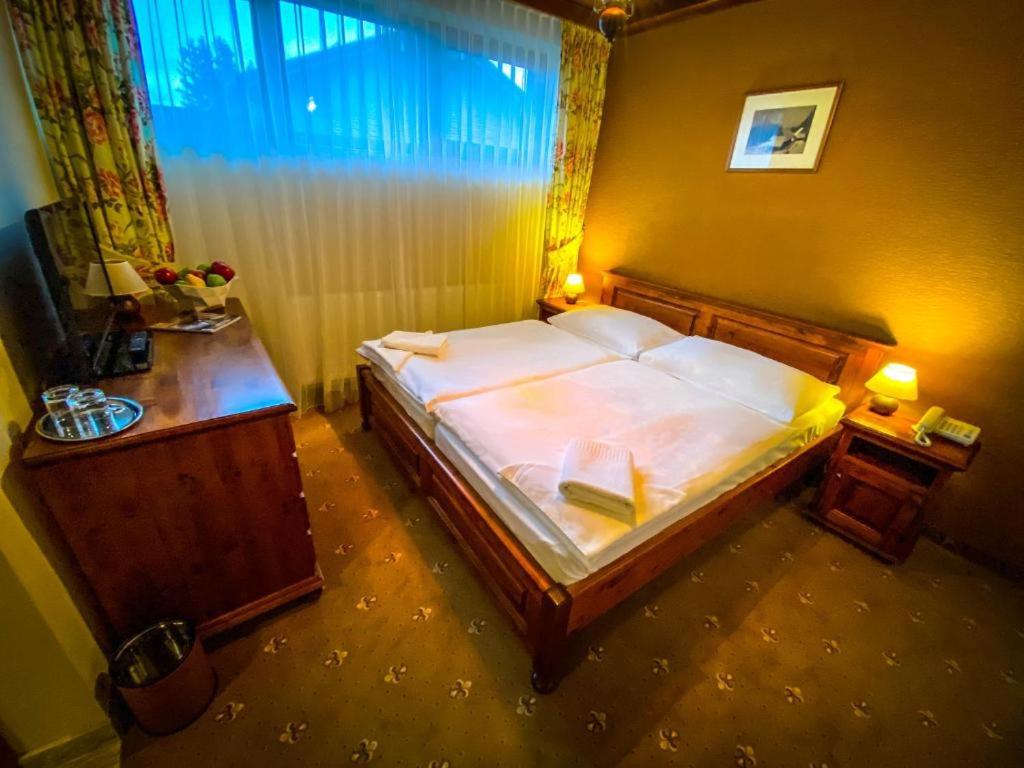 Economy Double Room photo 3