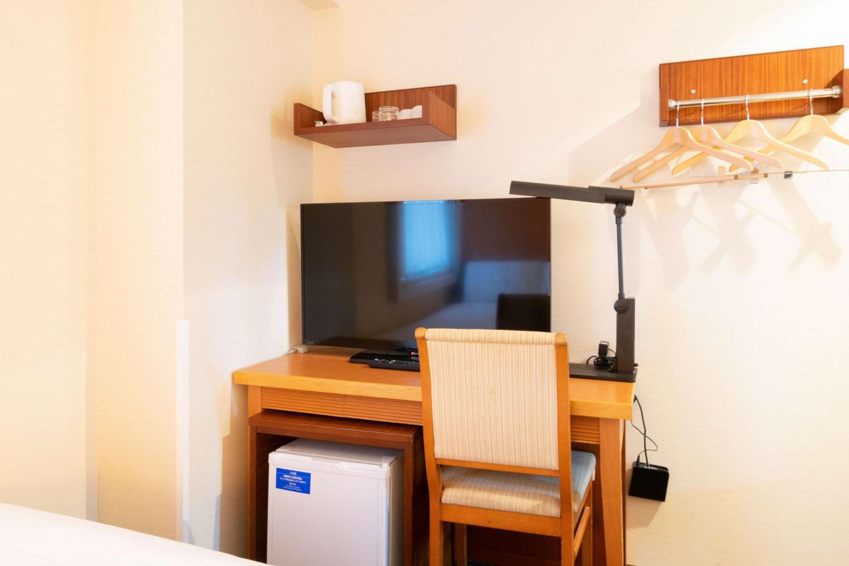 Double Room - Non-Smoking photo 3