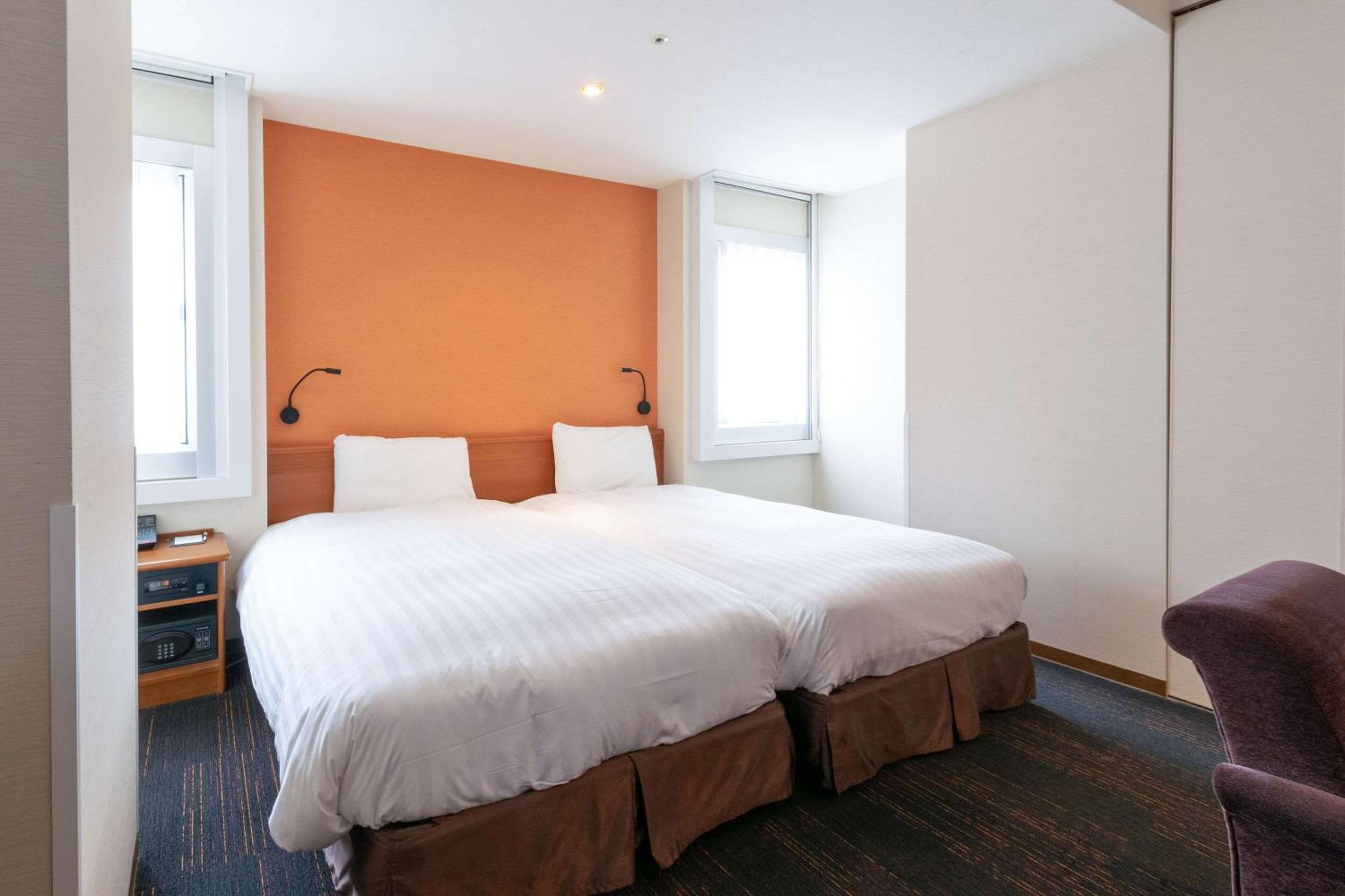 Superior Twin Room - Non-Smoking photo 2