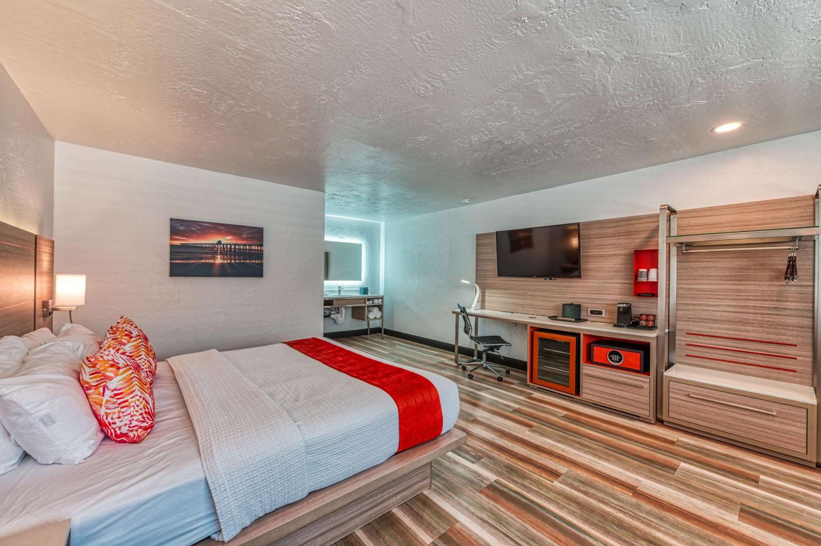 Standard King Room - Non Smoking - Photo 4