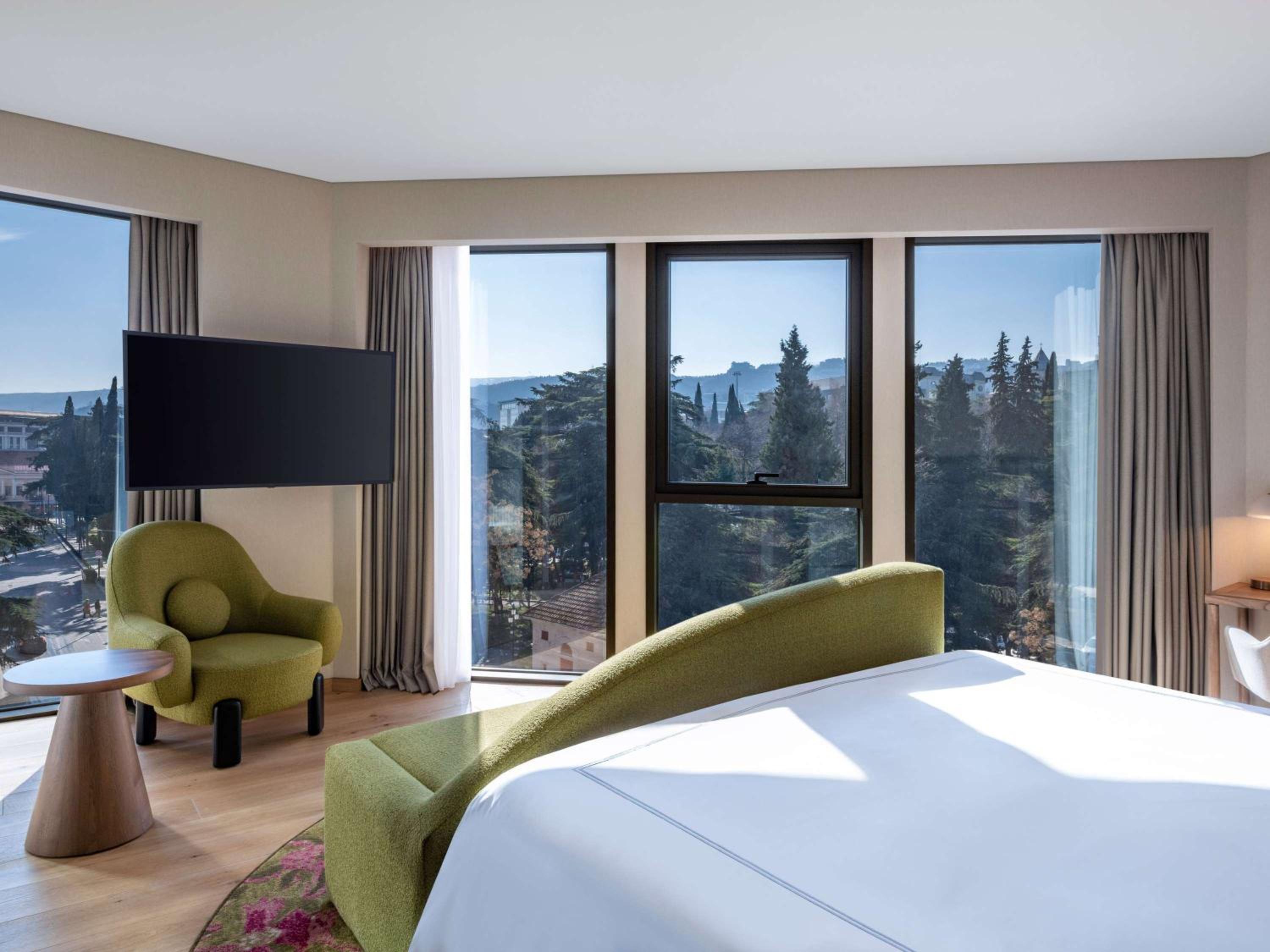 Swiss Deluxe King Room - Photo 1
