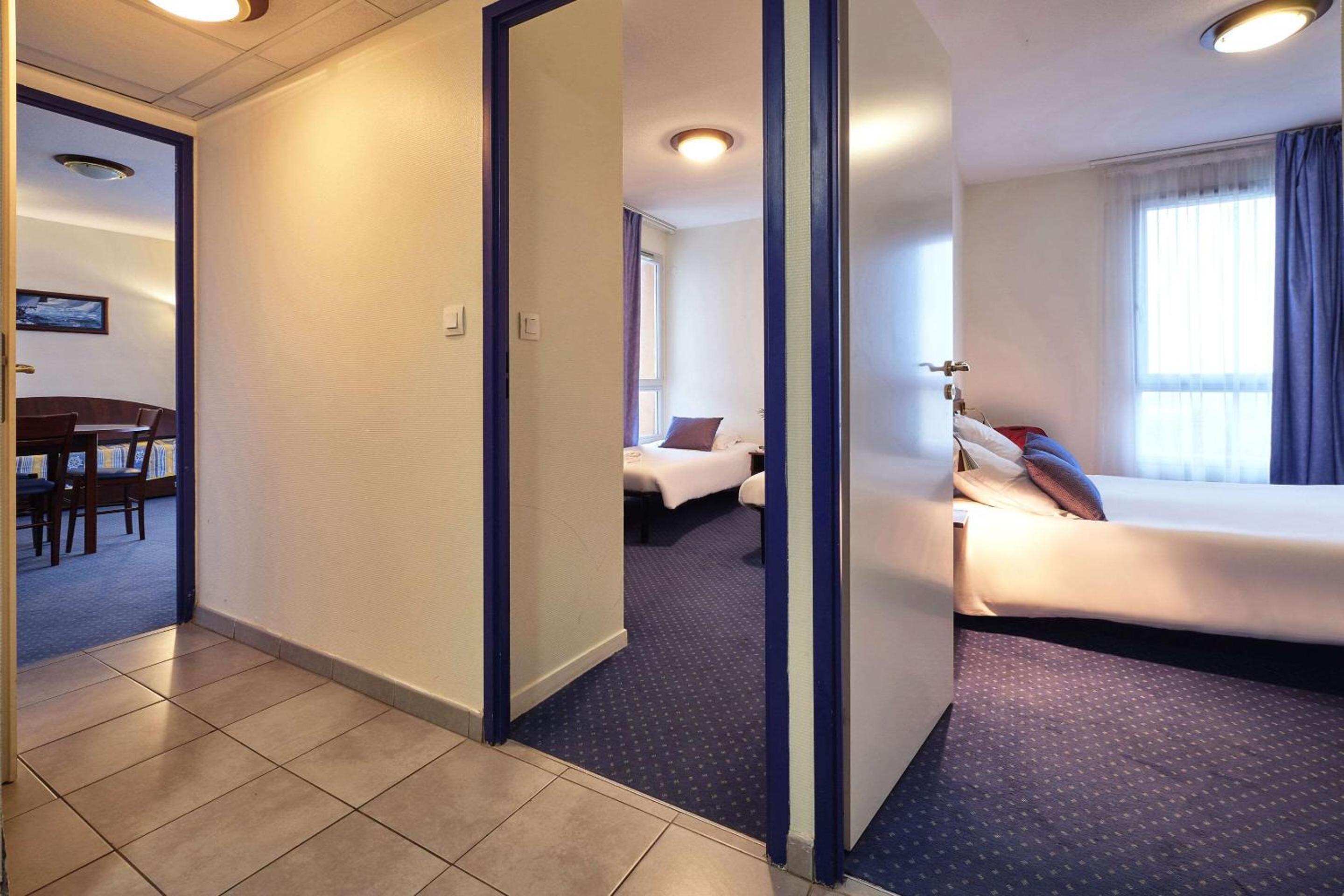 Two-Bedroom Apartment - Photo 4