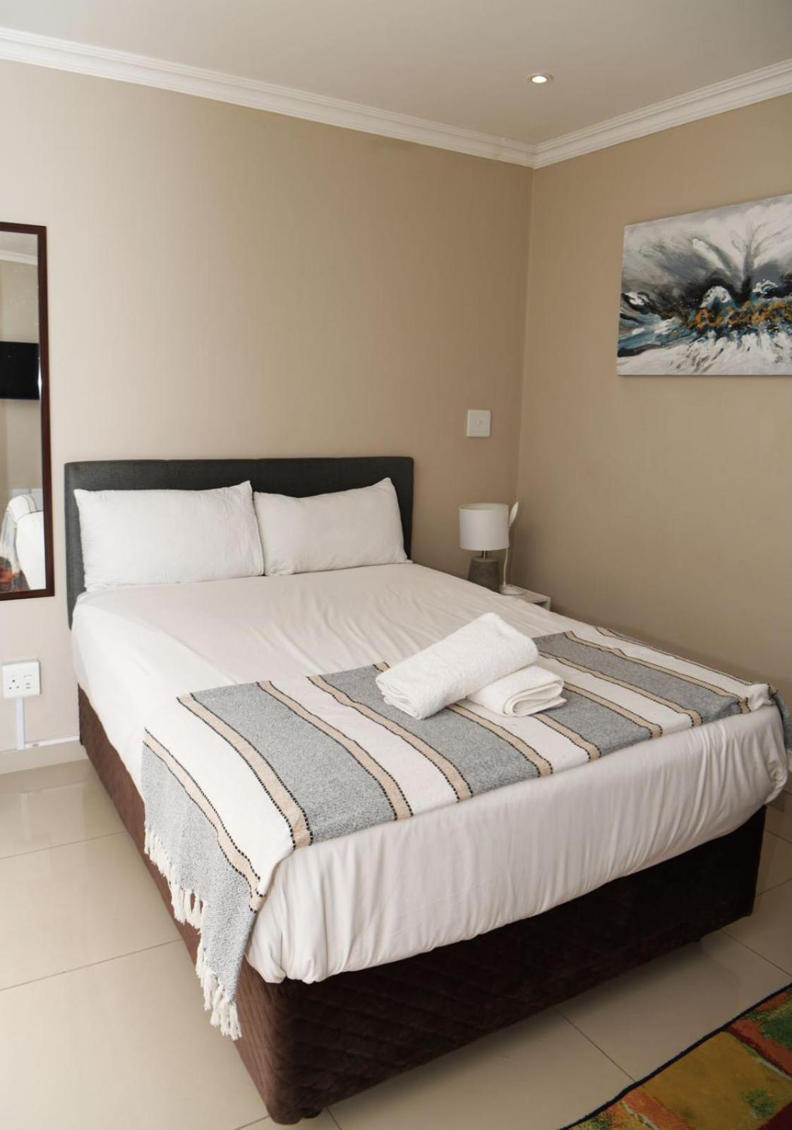 Deluxe Double Room with Shower - Photo 2