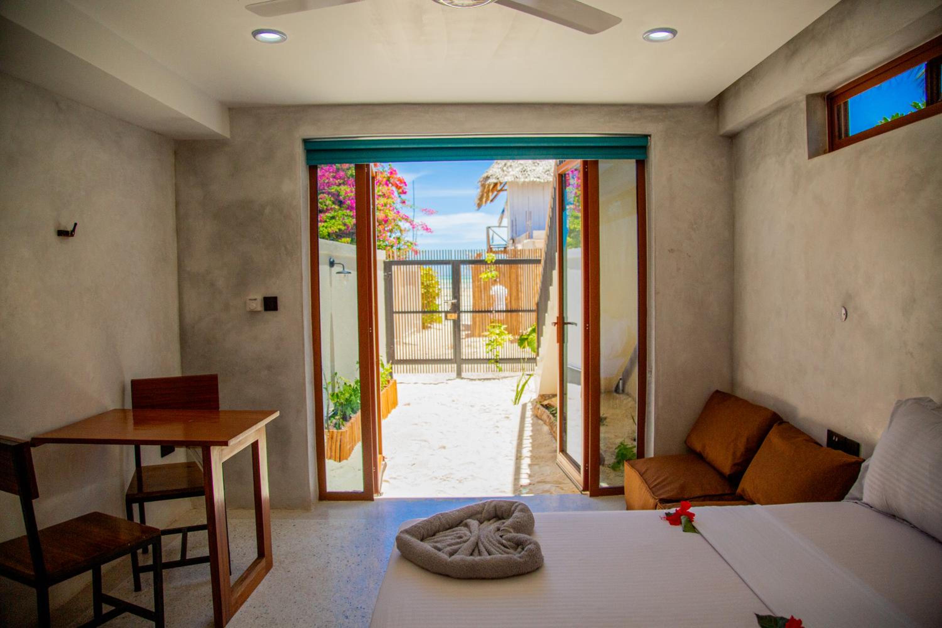 One-Bedroom Apartment with Sea View photo 1