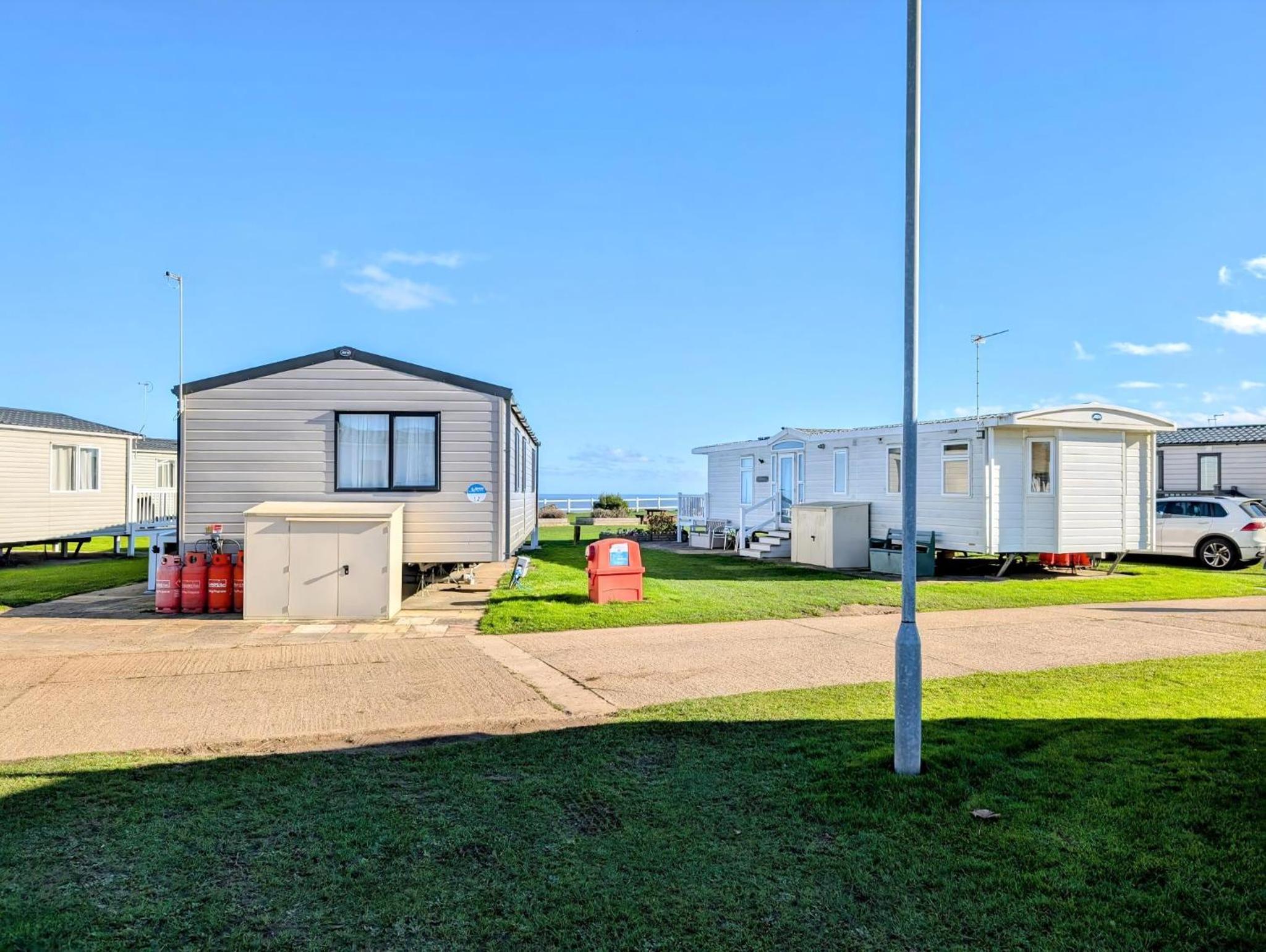Mobile Home photo 2