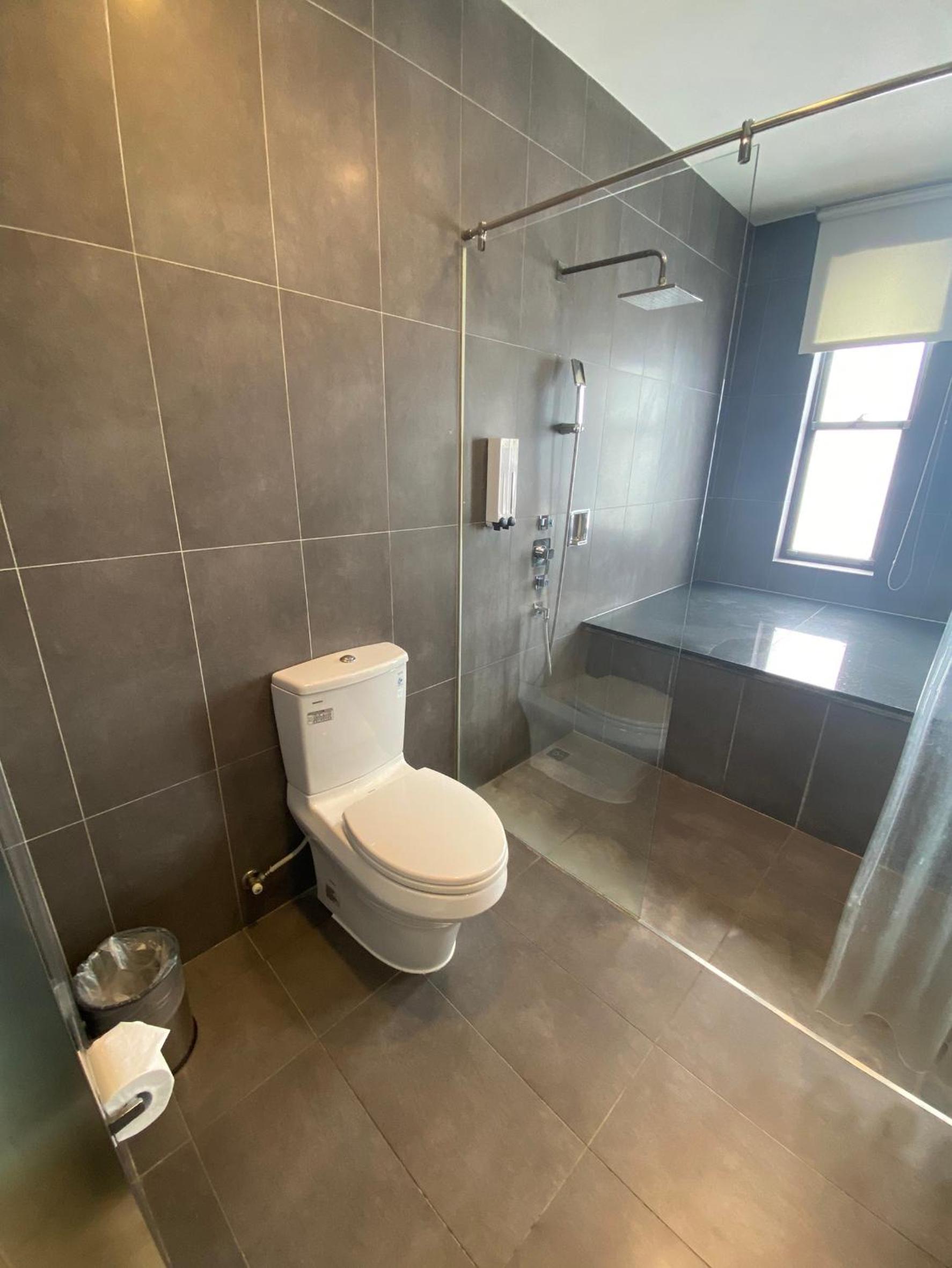 Deluxe Family Suite photo 3