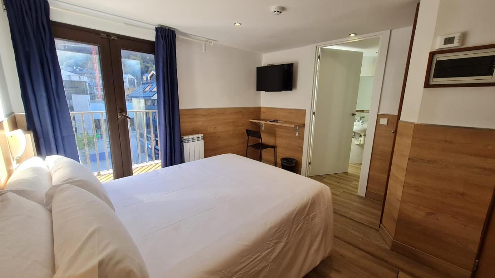 Double Room - Disability Access photo 1