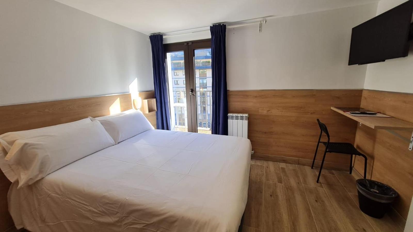 Double Room - Disability Access photo 3