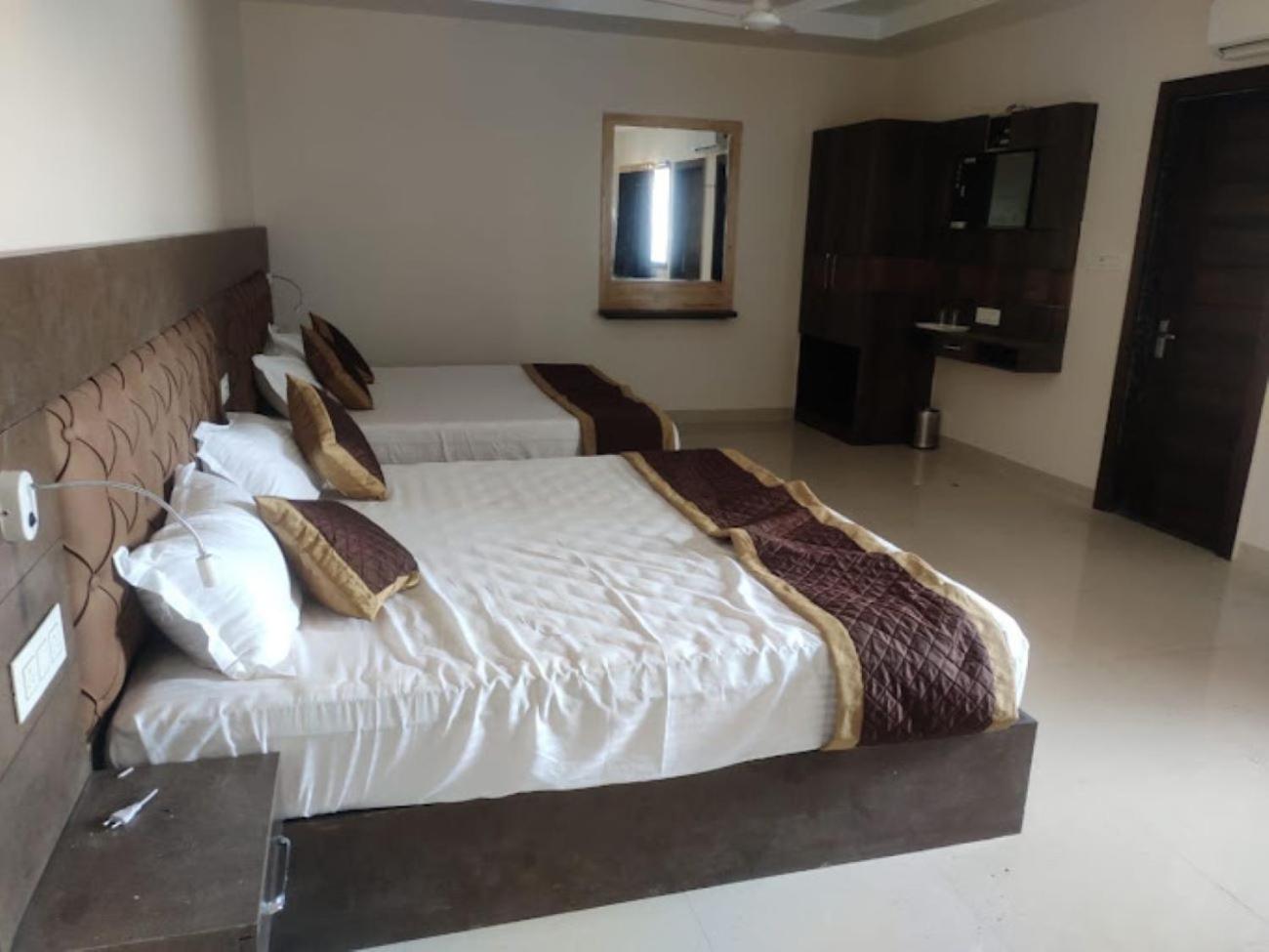Standard Double Room photo 2