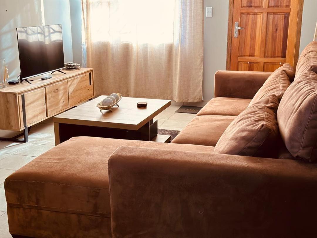 Three-Bedroom House photo 2