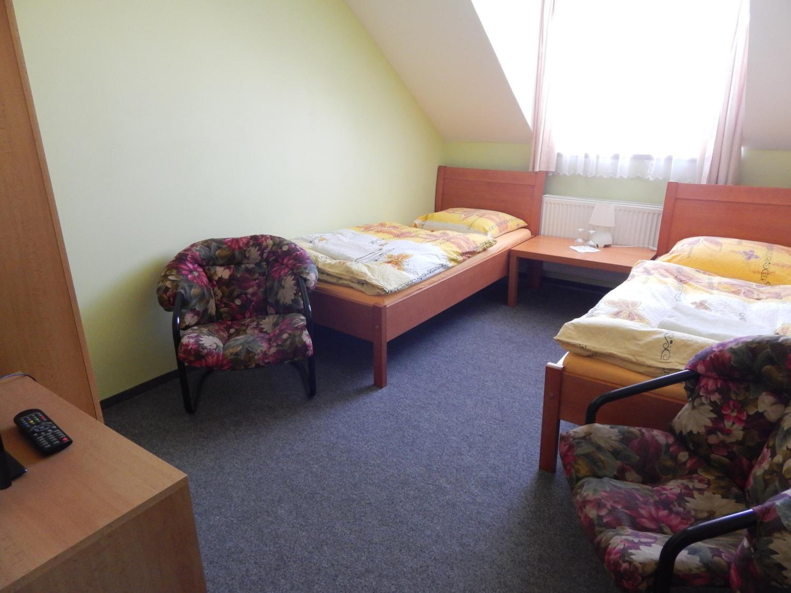 Standard Twin Room photo 3