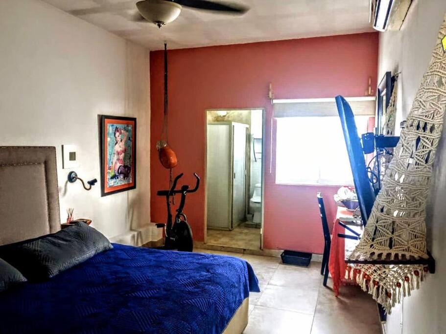 One-Bedroom Apartment photo 1