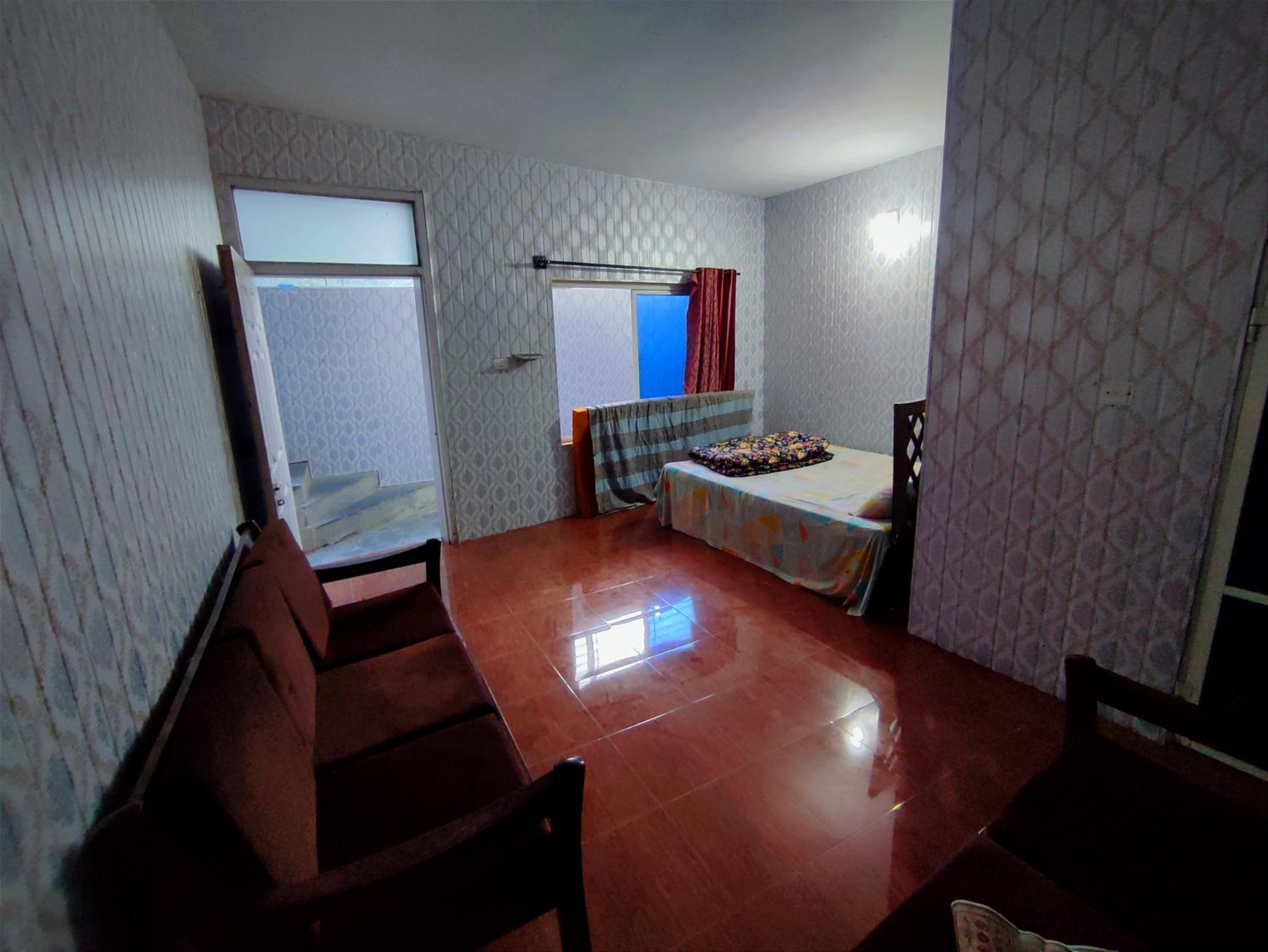 Budget Double Room photo 2